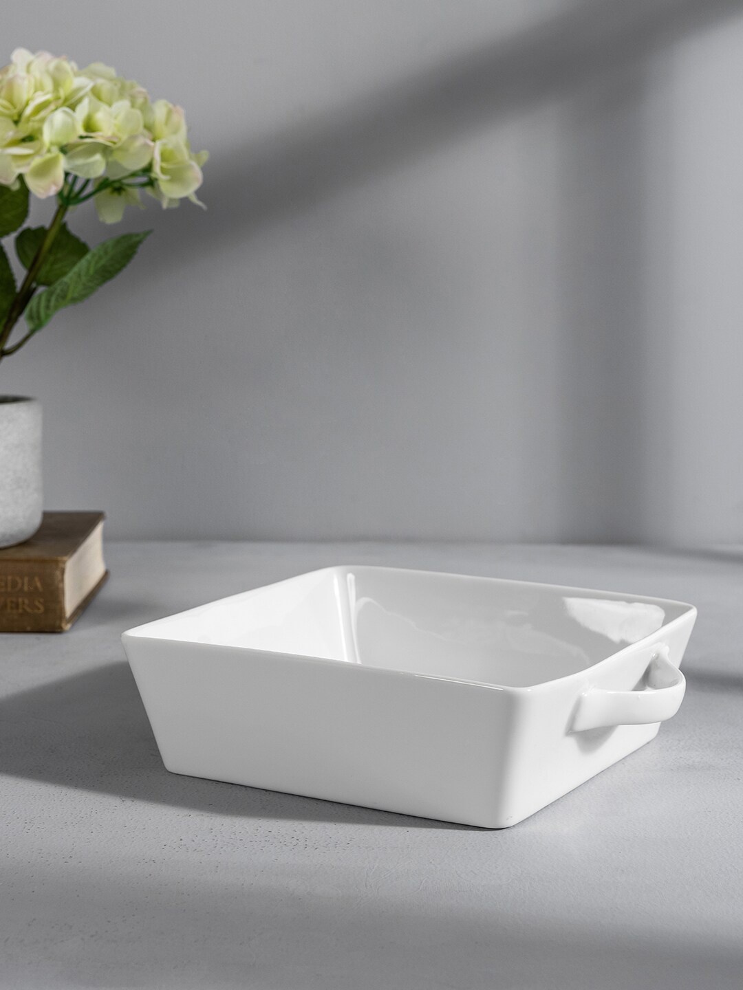 

Pure Home and Living White Small Porcelain Roasting Dish