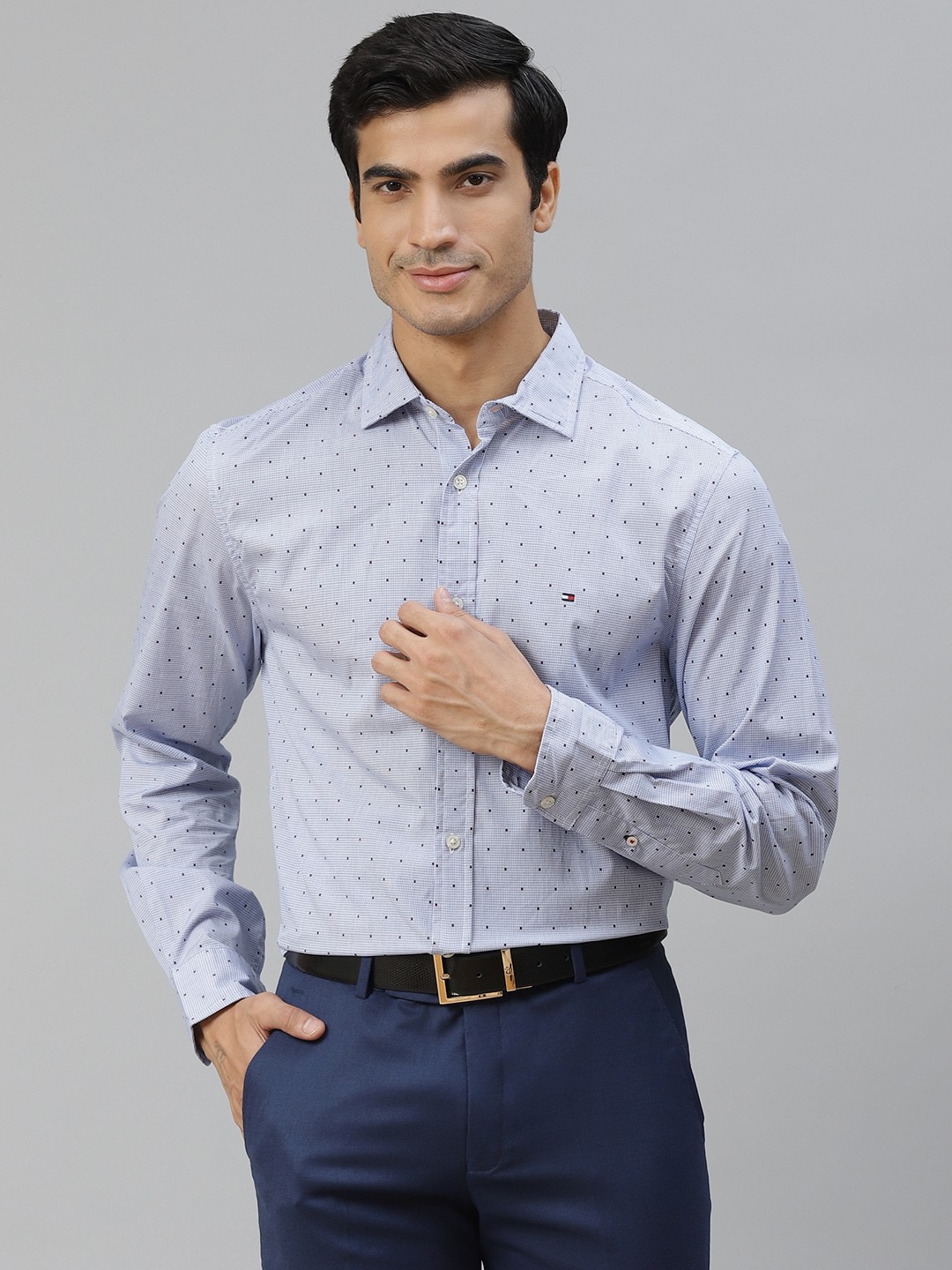 

Tommy Hilfiger Men Blue Regular Fit Micro Checked Formal Shirt