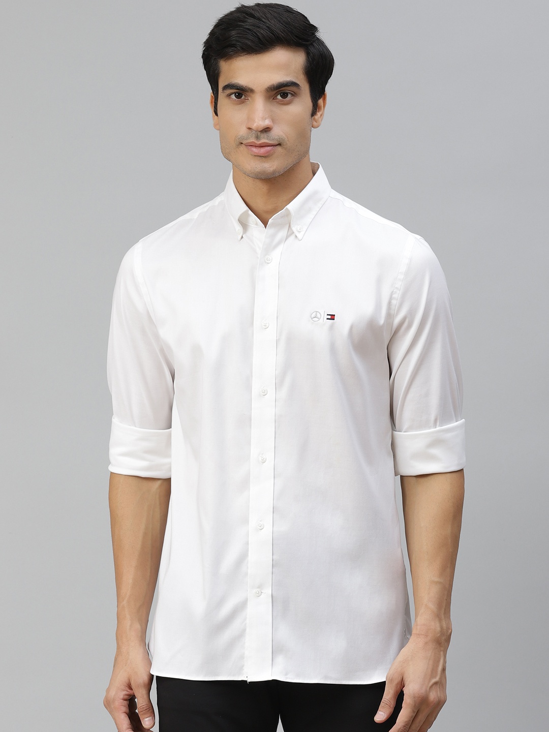 

Tommy Hilfiger Men White Solid Oxford Knitted Casual Shirt