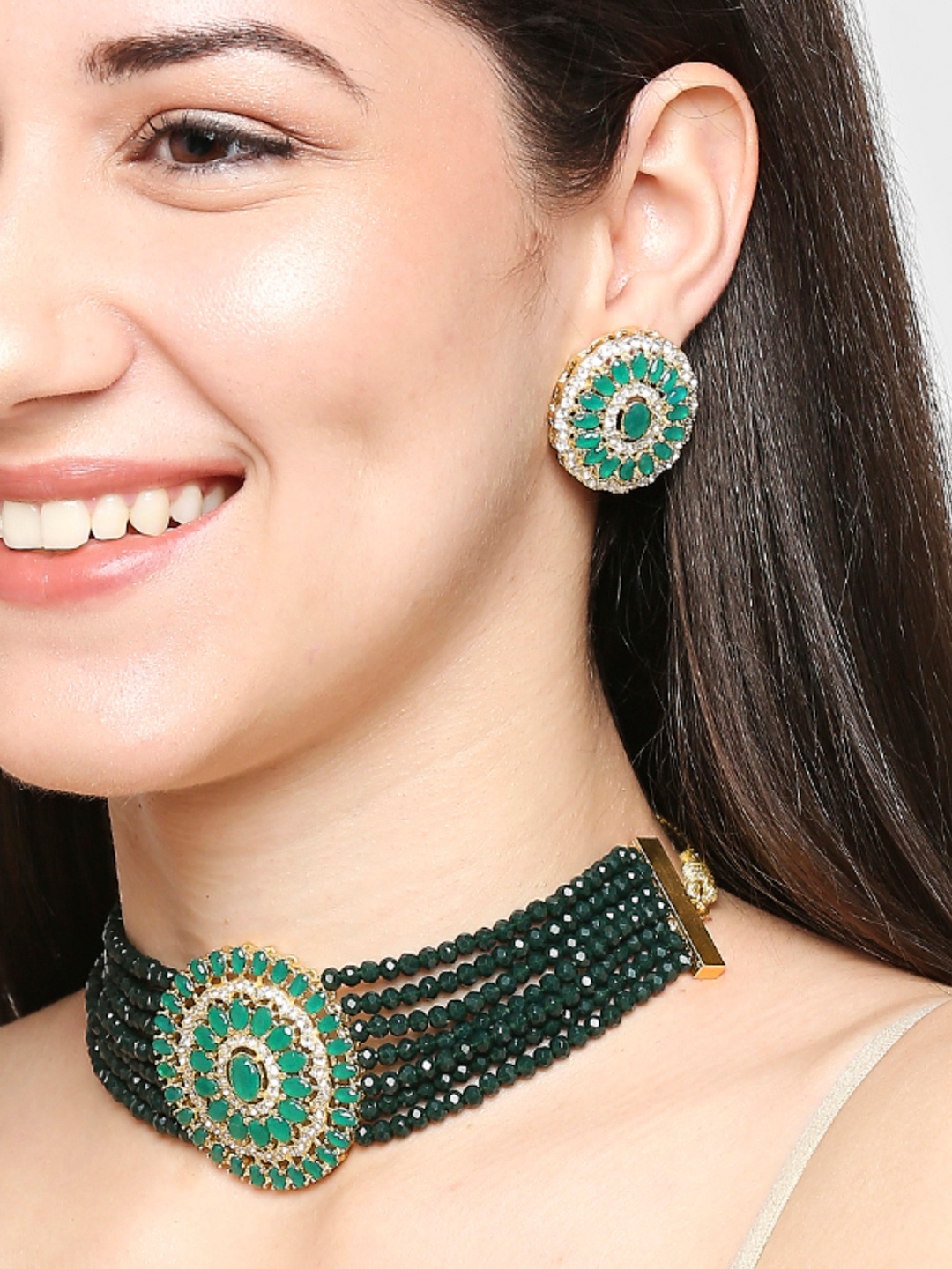 

OOMPH Green & White Beaded Kundan-Studded Multi-Stranded Handcrafted Jewellery Set