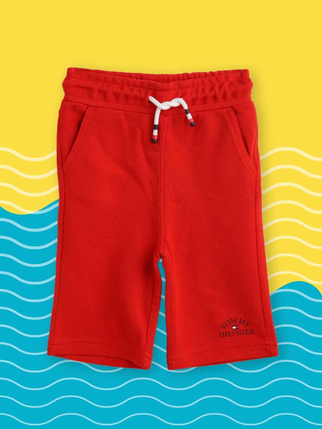 

Tommy Hilfiger Boys Red Self-Design Regular Fit Pure Cotton Shorts