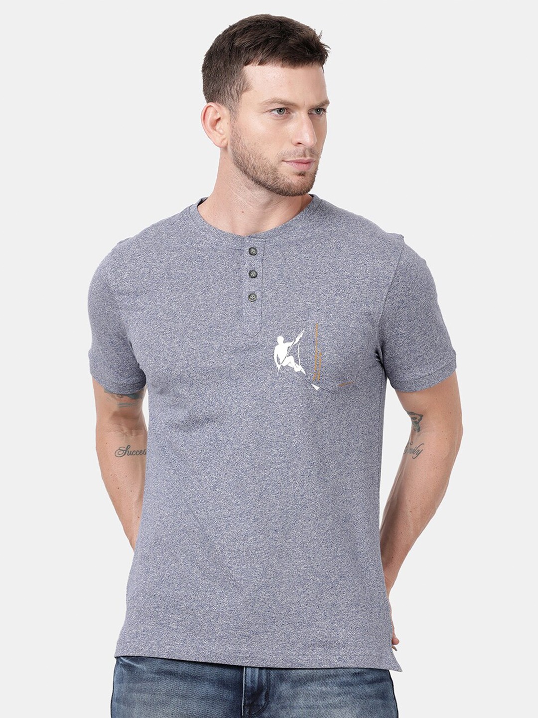 

t-base Men Blue Solid Henley Neck Cotton T-shirt