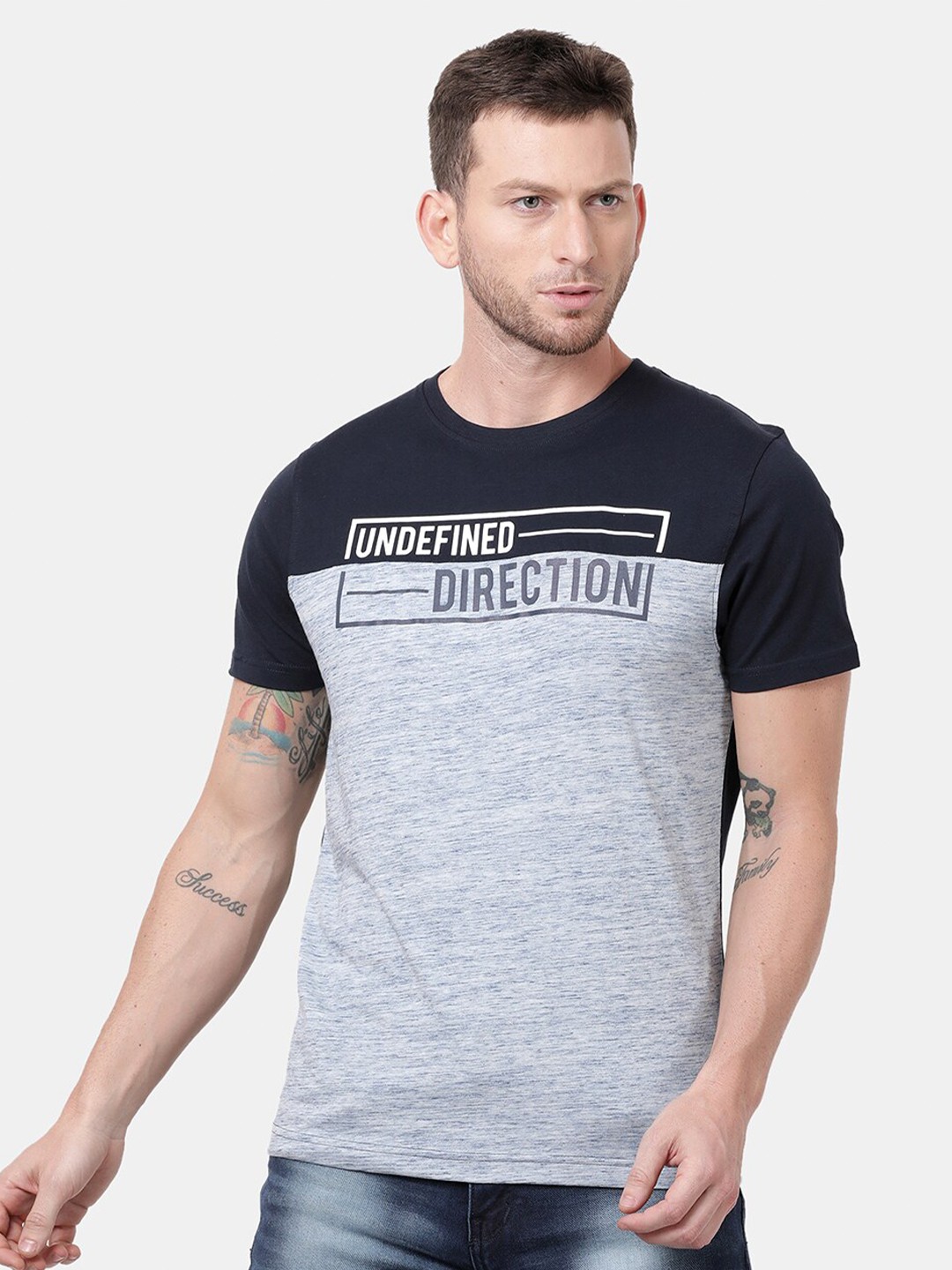 

t-base Men Blue Colourblocked Round Neck Cotton T-shirt
