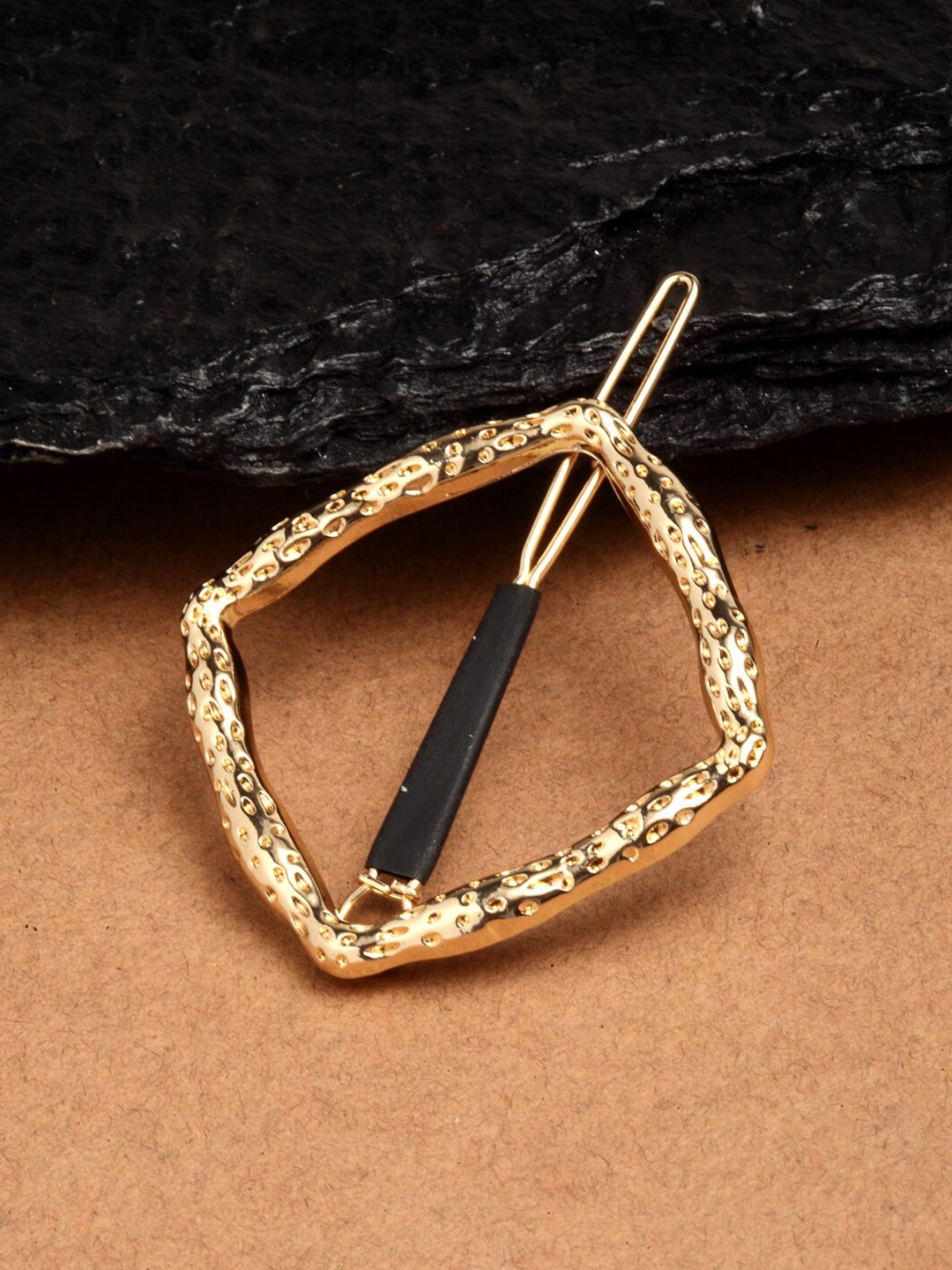 

Ferosh Women Gold Square Hairpin