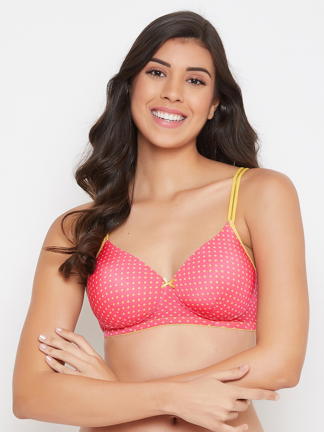 

Clovia Pink & Yellow Printed Non-Wired Lightly Padded T-shirt Bra BR1067X1436E