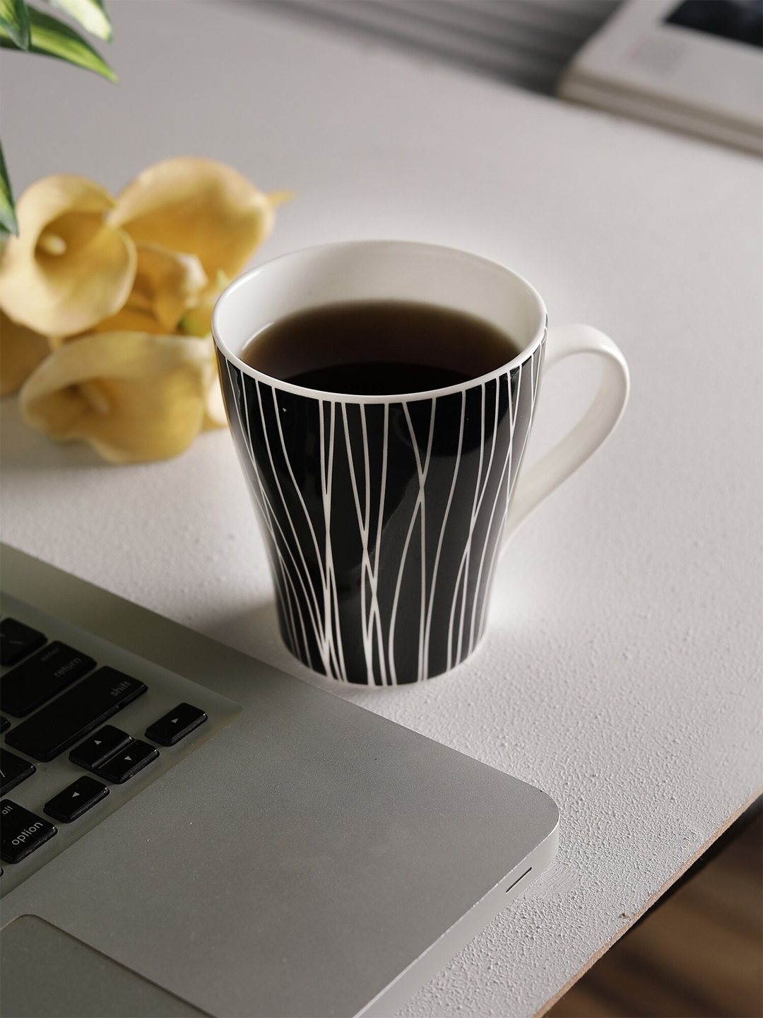 

CLAY CRAFT Set of 2 Black & White Printed Ceramic Mugs 300 ml