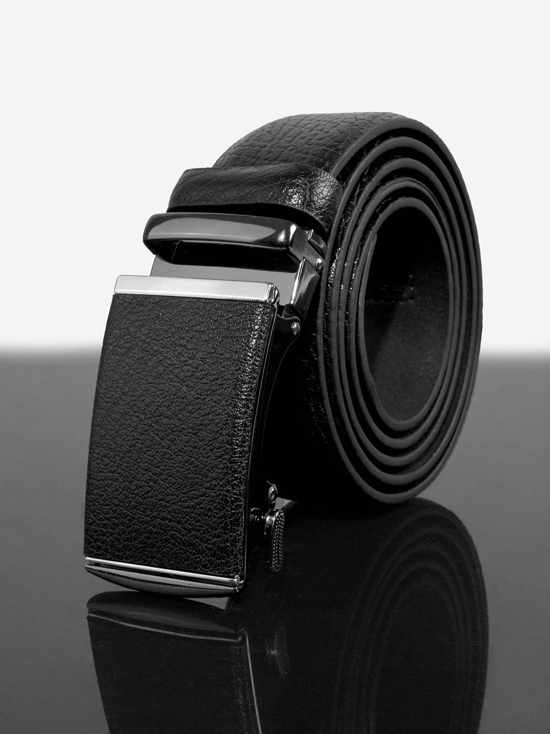 

BuckleUp Men Black Textured Leather Belt