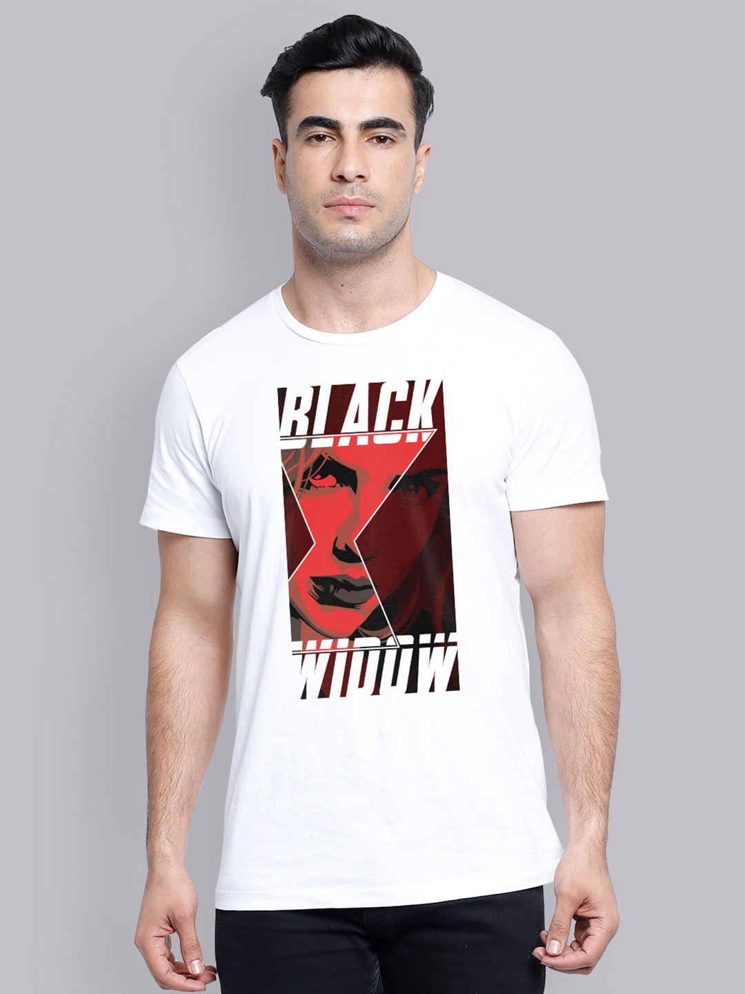 

Free Authority Men White Black Widow Print Round Neck T-shirt