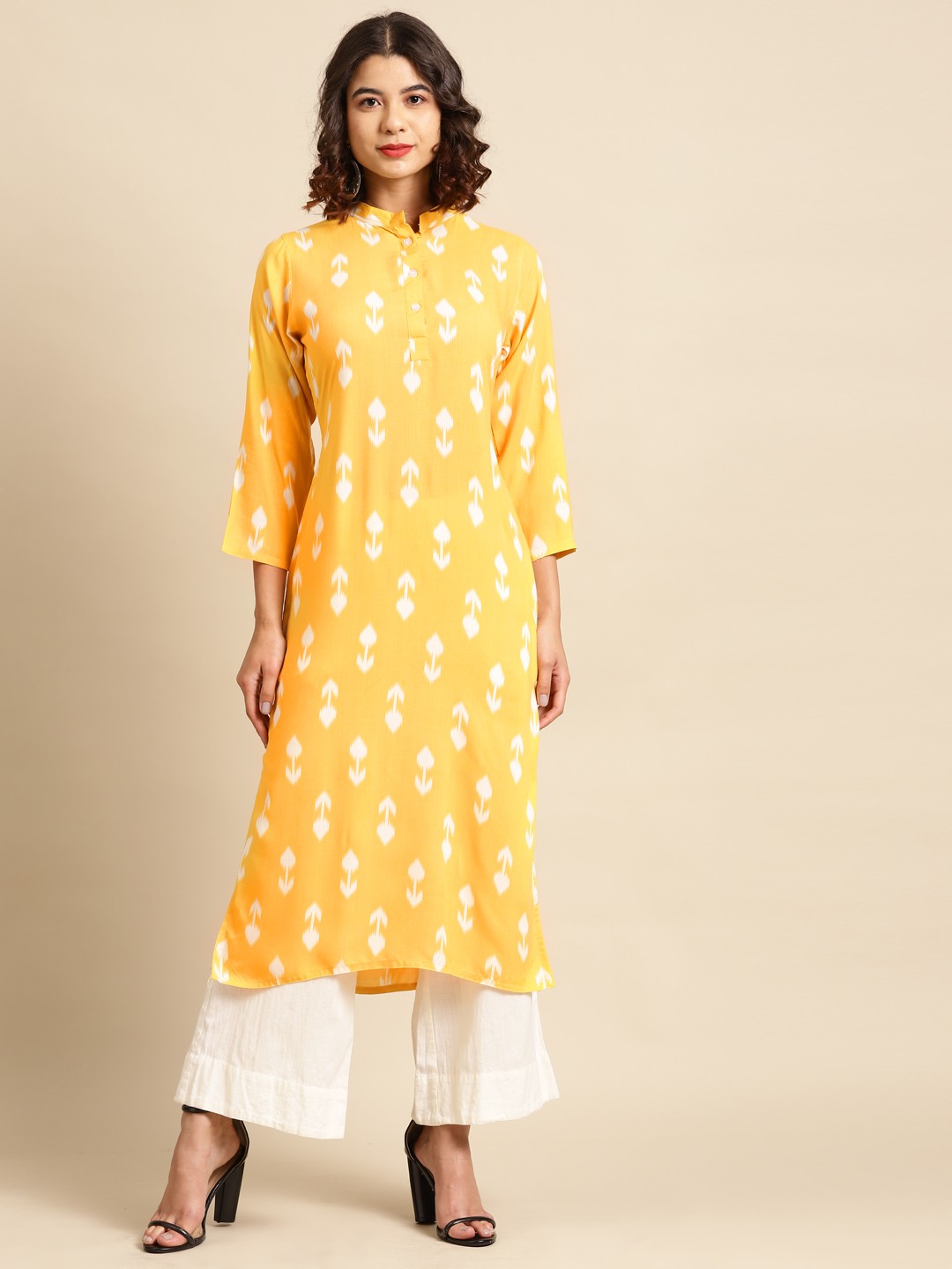 

Saadgi Women Mustard Yellow & Off White Quirky Printed Kurta