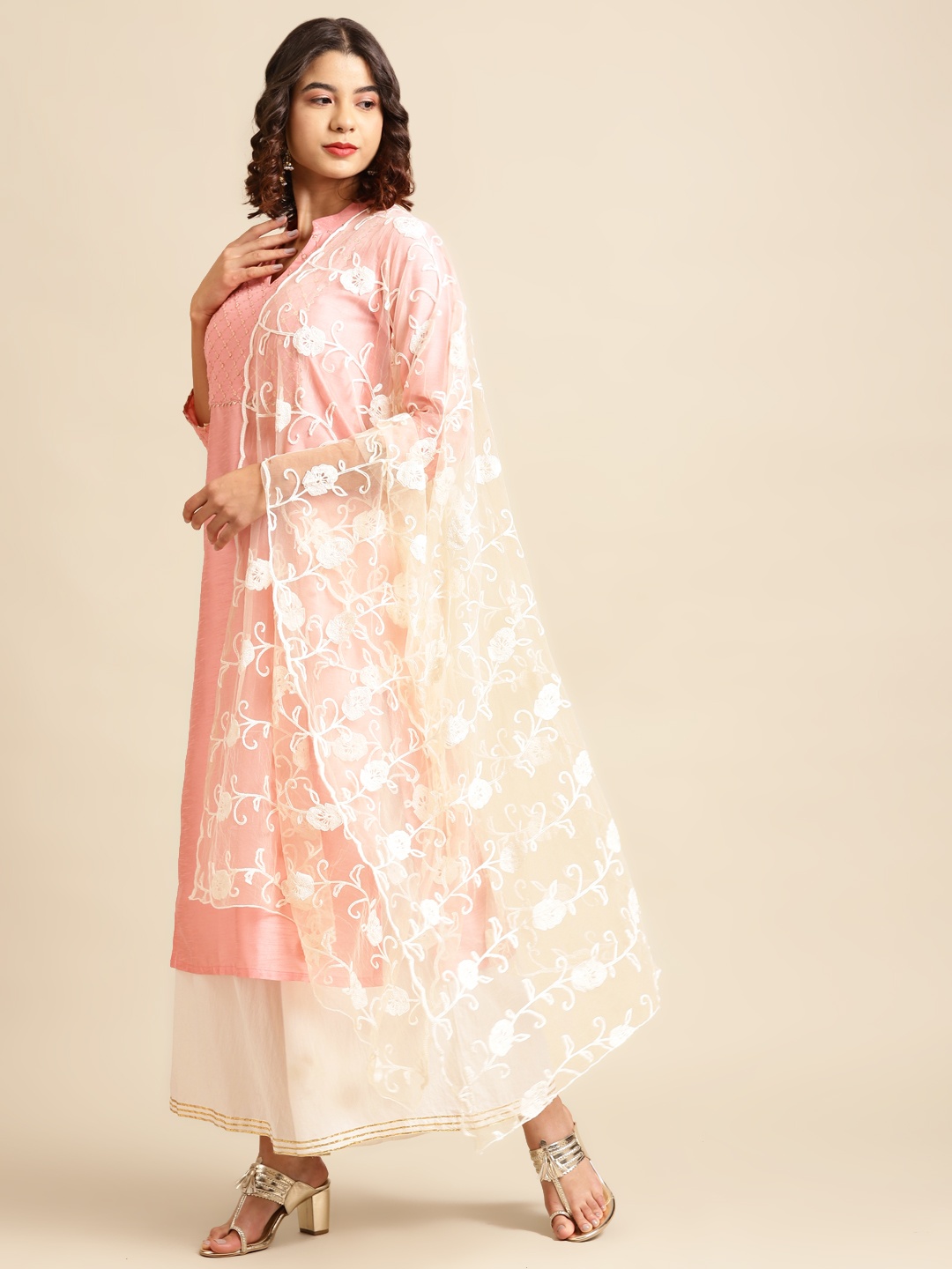Saadgi Beige & Off-White Aari Embroidered Dupatta