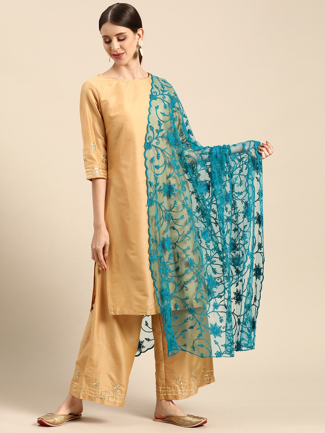 

Saadgi Blue Embroidered Dupatta with Thread Work