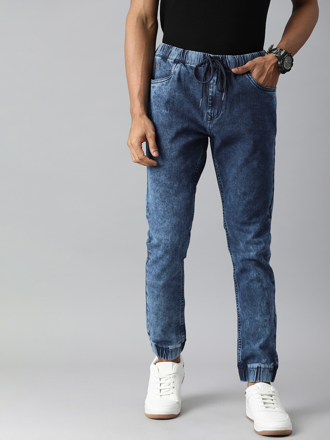 

WROGN Men Blue Jogger Light Fade Stretchable Jogger Jeans