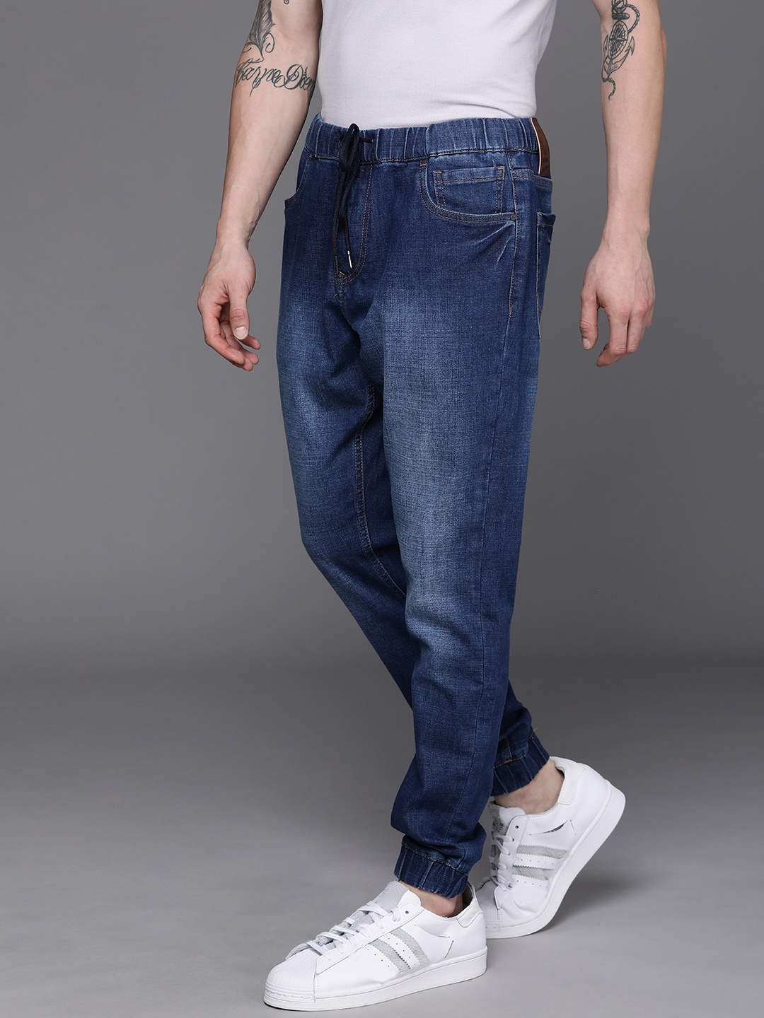 

WROGN Men Blue Low-Rise Light Fade Stretchable Jeans