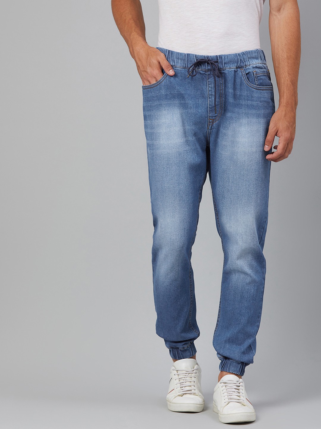 

WROGN Men Blue Solid Denim Straight Fit Joggers