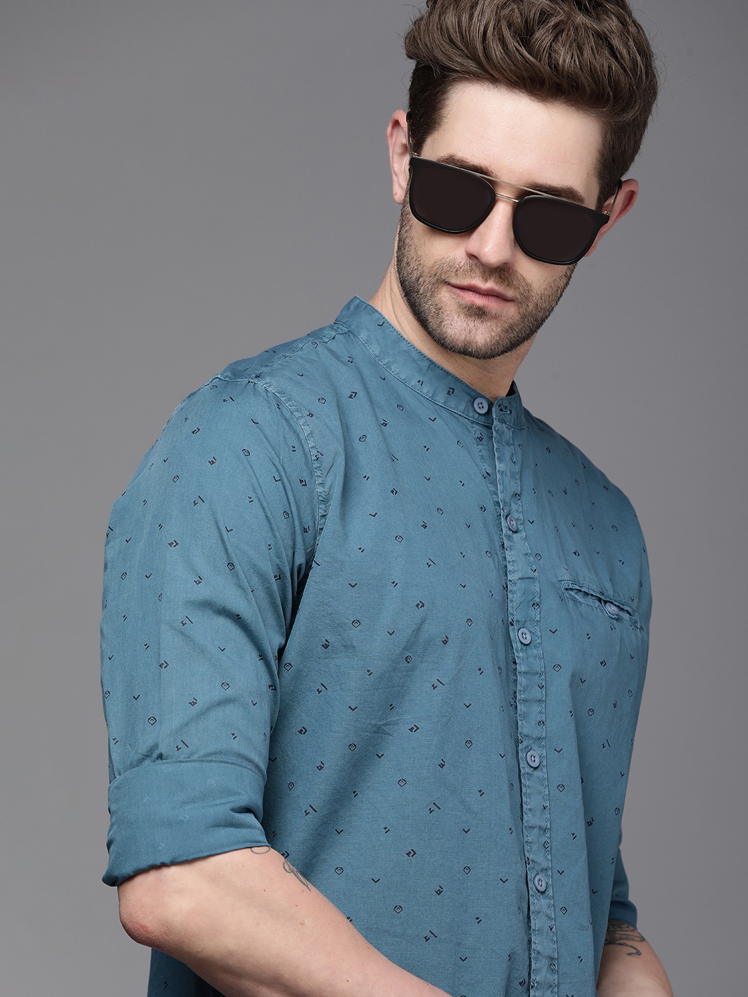 

WROGN Men Teal Blue Slim Fit Printed Pure Cotton Casual Shirt