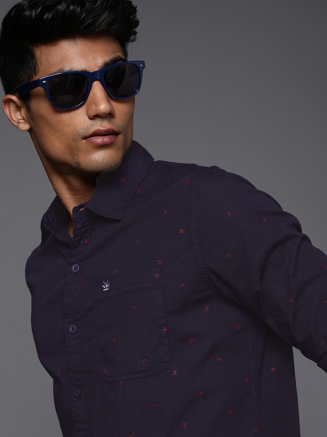 

WROGN Men Purple & Red Slim Fit Printed Pure Cotton Casual Shirt