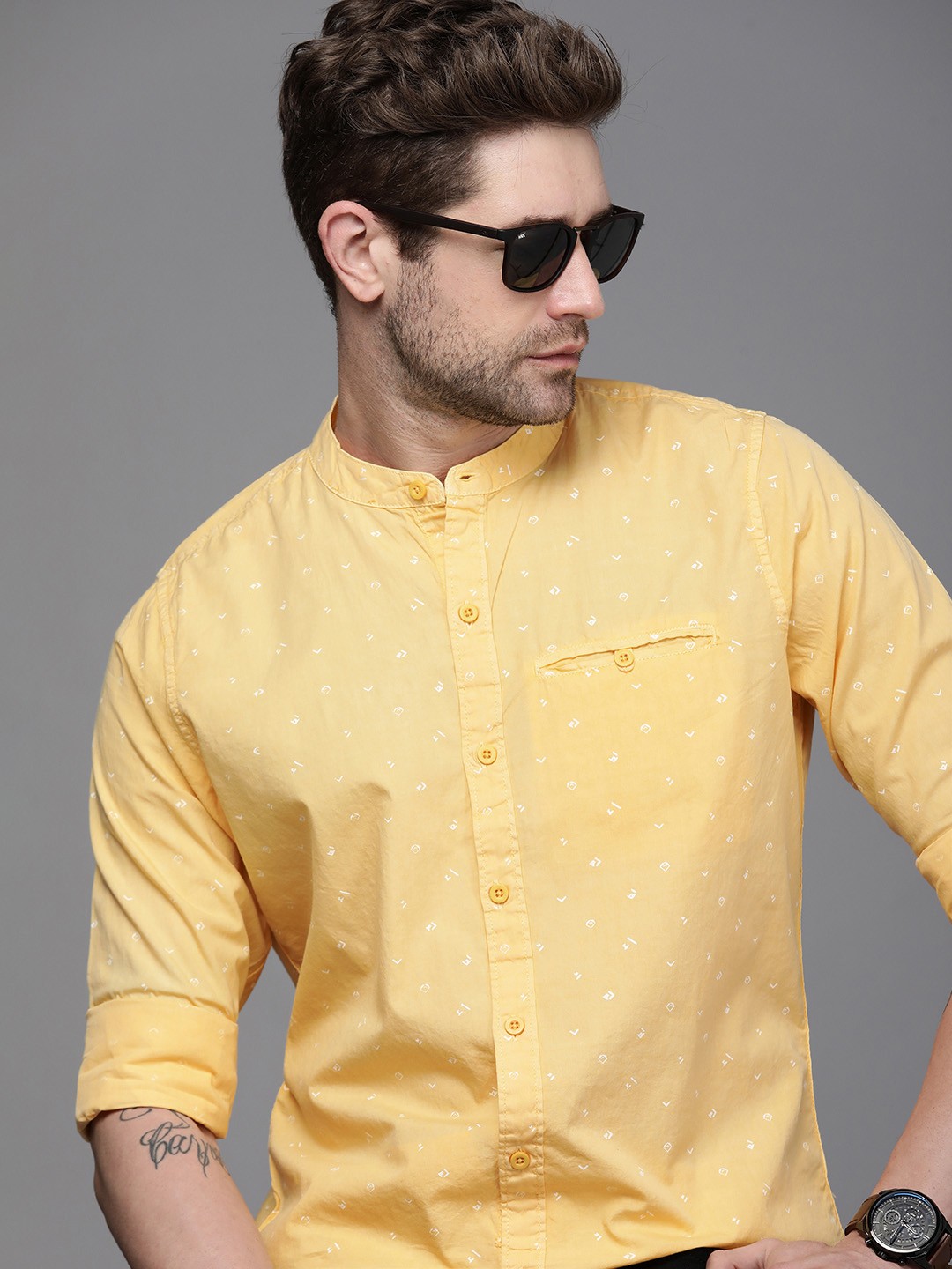 

WROGN Men Yellow & White Slim Fit Printed Pure Cotton Casual Shirt