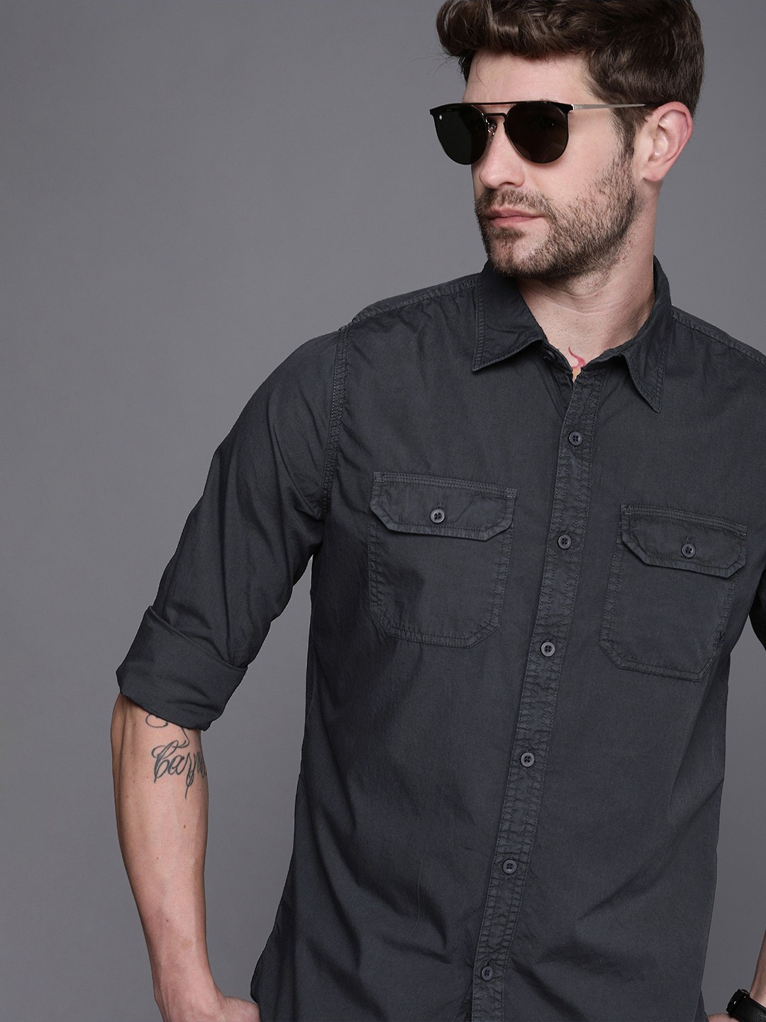 

WROGN Men Navy Blue Solid Slim Fit Pure Cotton Casual Shirt, Black