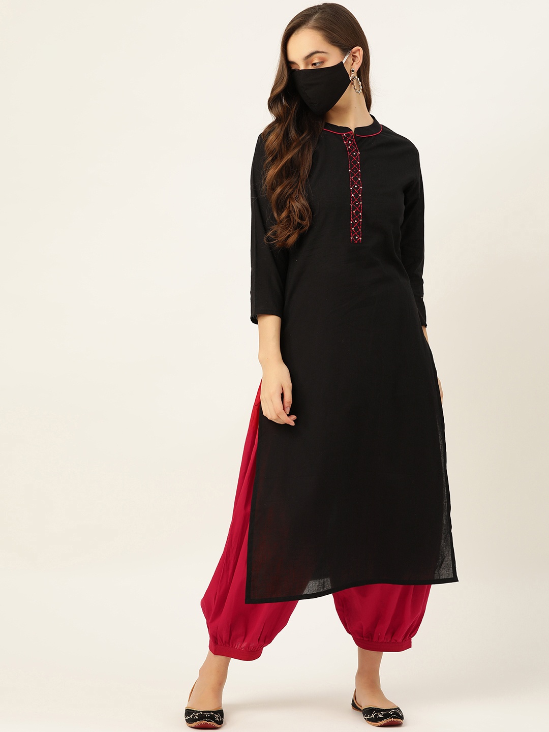 

Maaesa Women Black Pure Cotton Kurta with Salwar