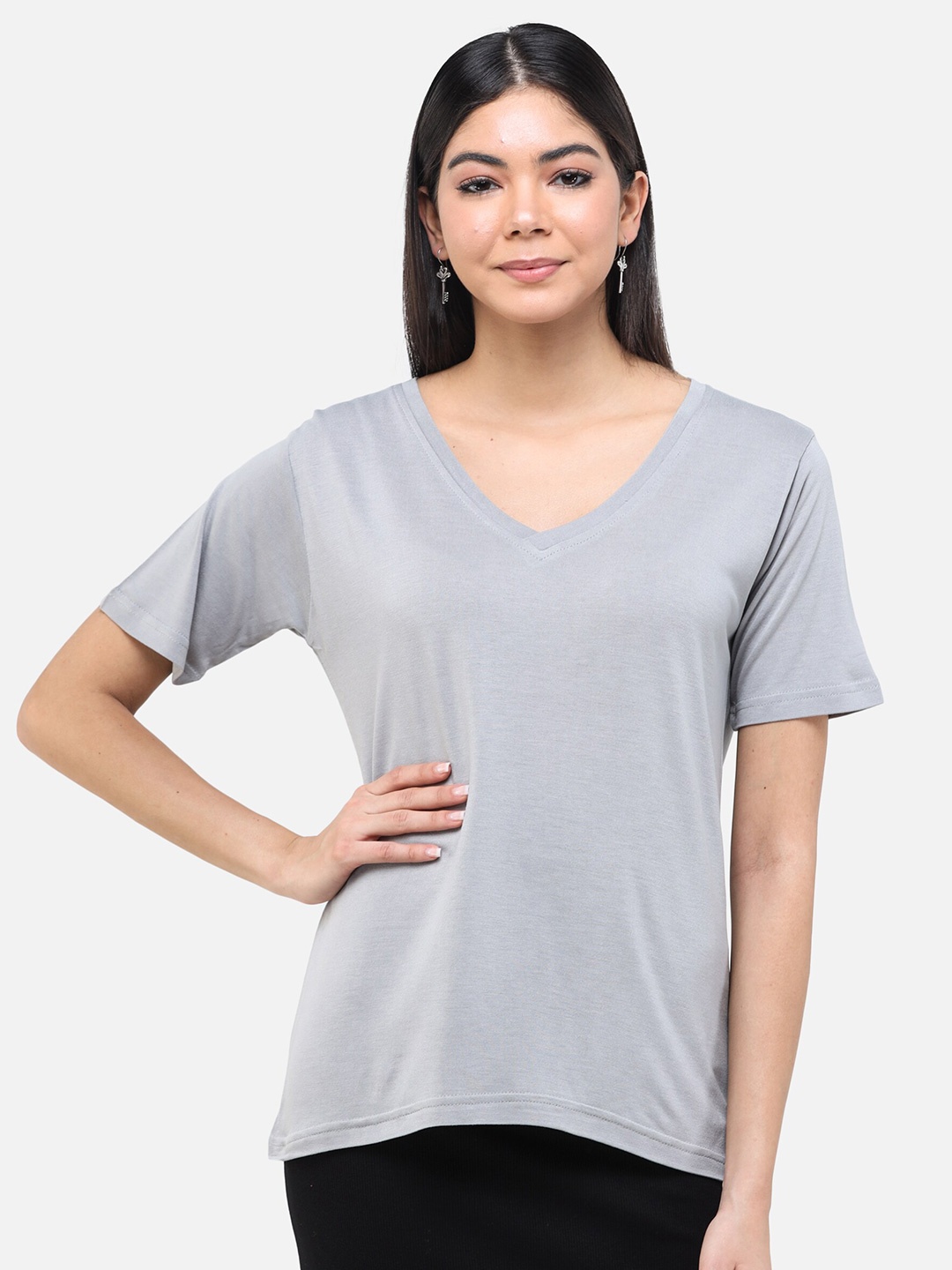 

DECHEN Women Grey Solid V-Neck T-shirt