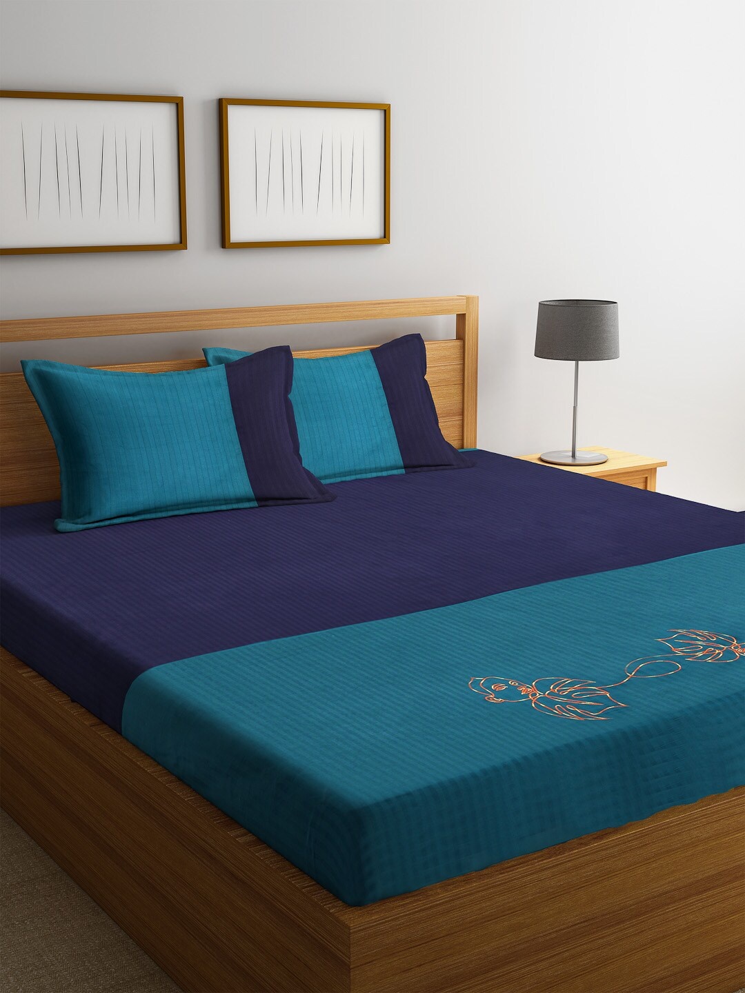 

DECOREALM Navy Blue Striped 300 TC Cotton 1 King Bedsheet with 2 Pillow Covers