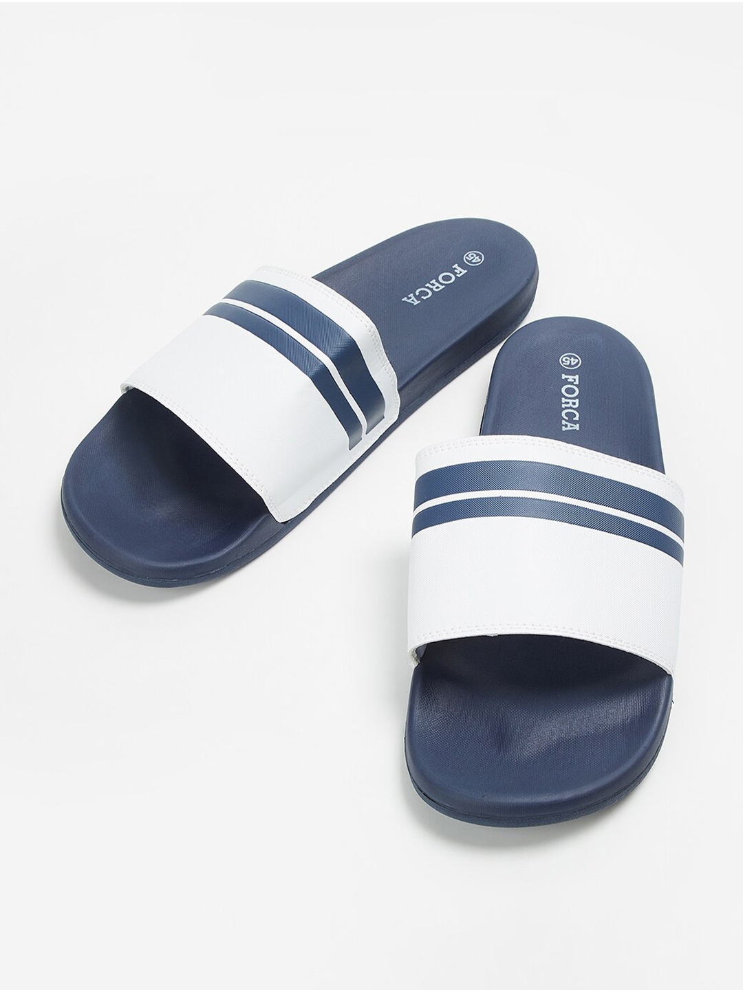 

Forca by Lifestyle Men White & Navy Blue Striped Sliders