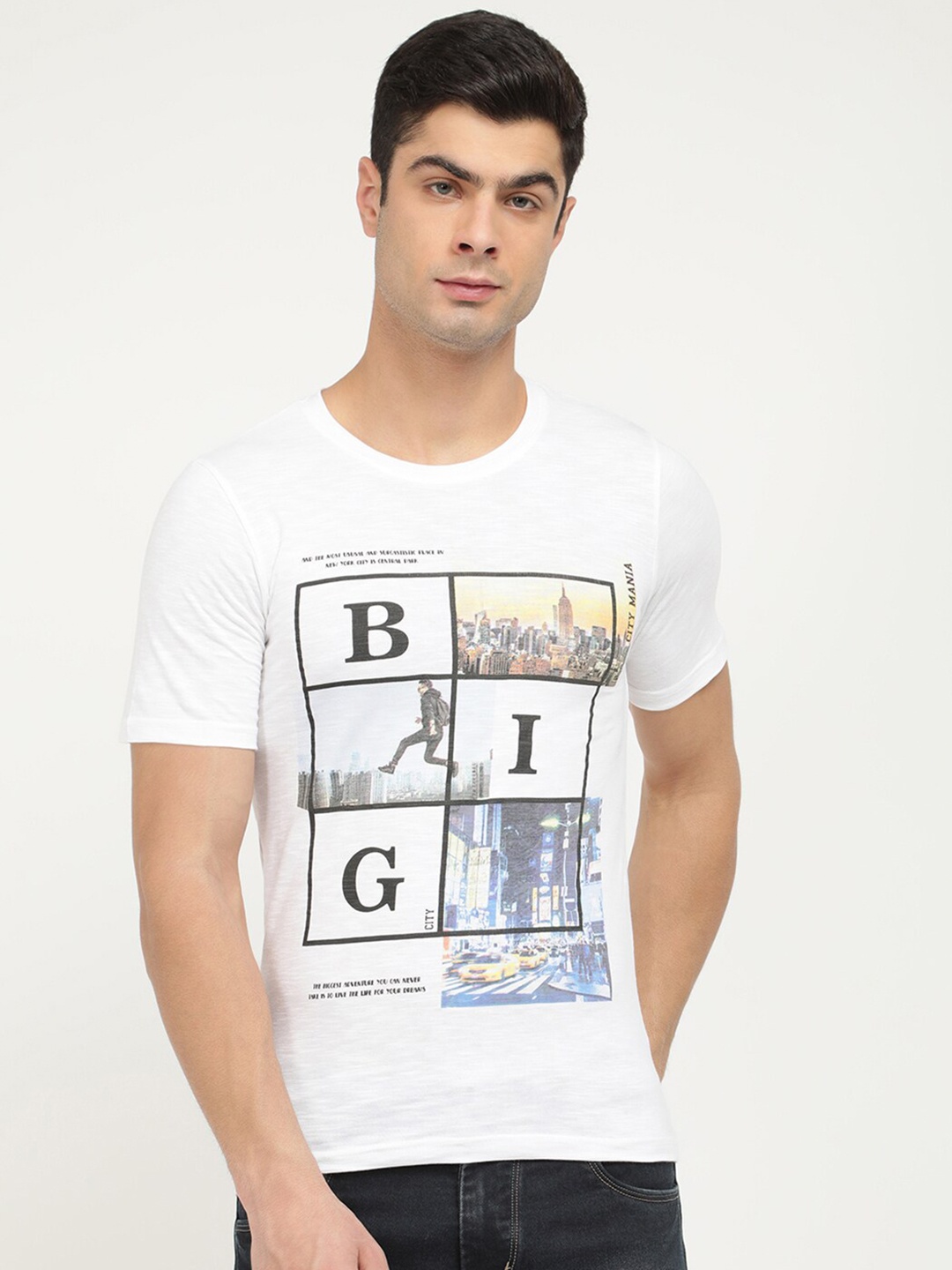 

V2 Value & Variety Men White & Black Pure Cotton Printed Round Neck T-shirt