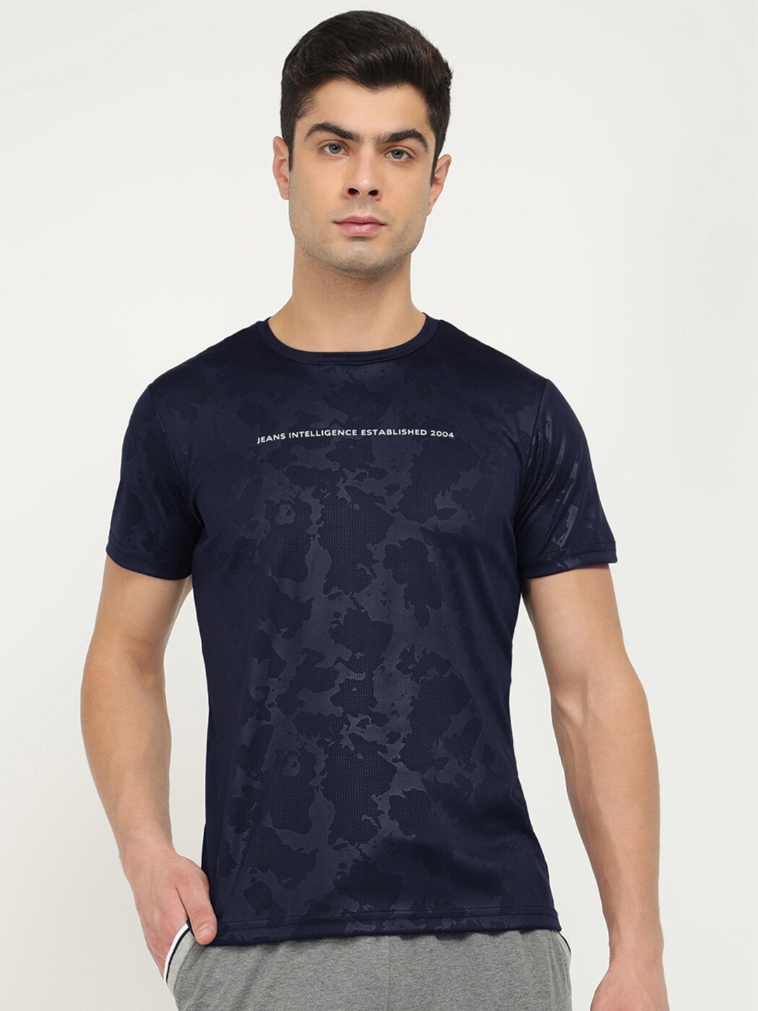 

V2 Value & Variety Men Navy Blue Abstract Print Round Neck T-shirt