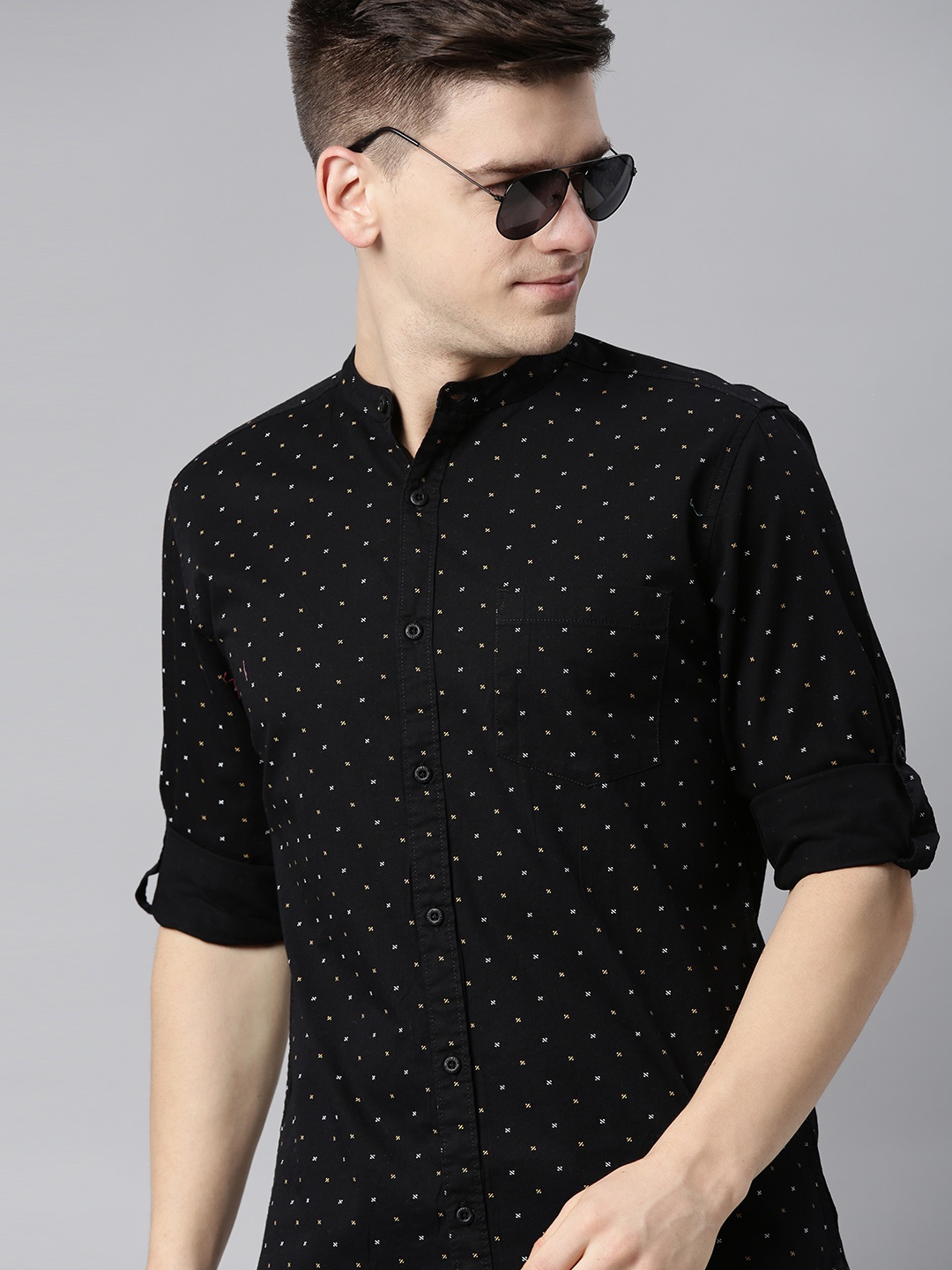 

HERE&NOW Men Black & White Slim Fit Printed Casual Shirt