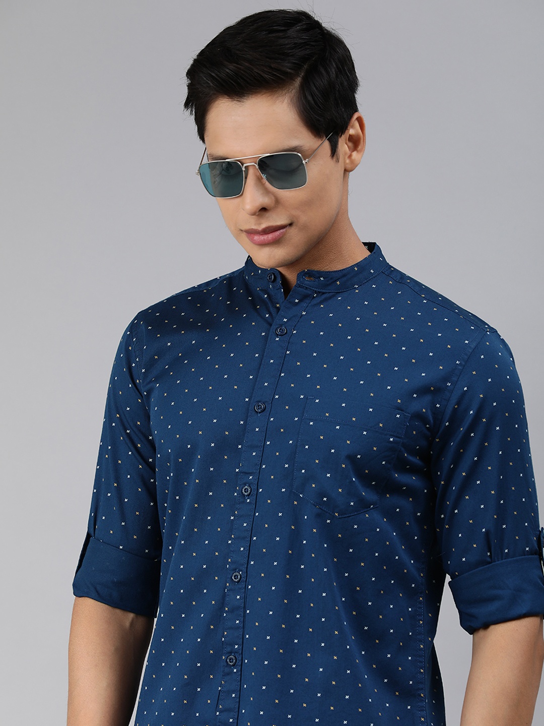 

HERE&NOW Men Navy Blue Slim Fit Printed Casual Shirt