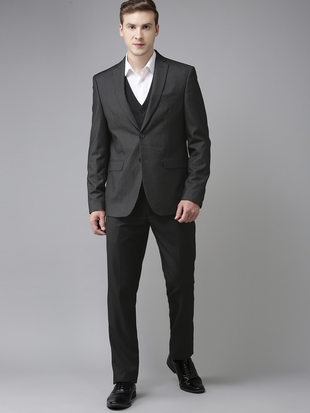 

Arrow Men's Charcoal Grey Formal Suit