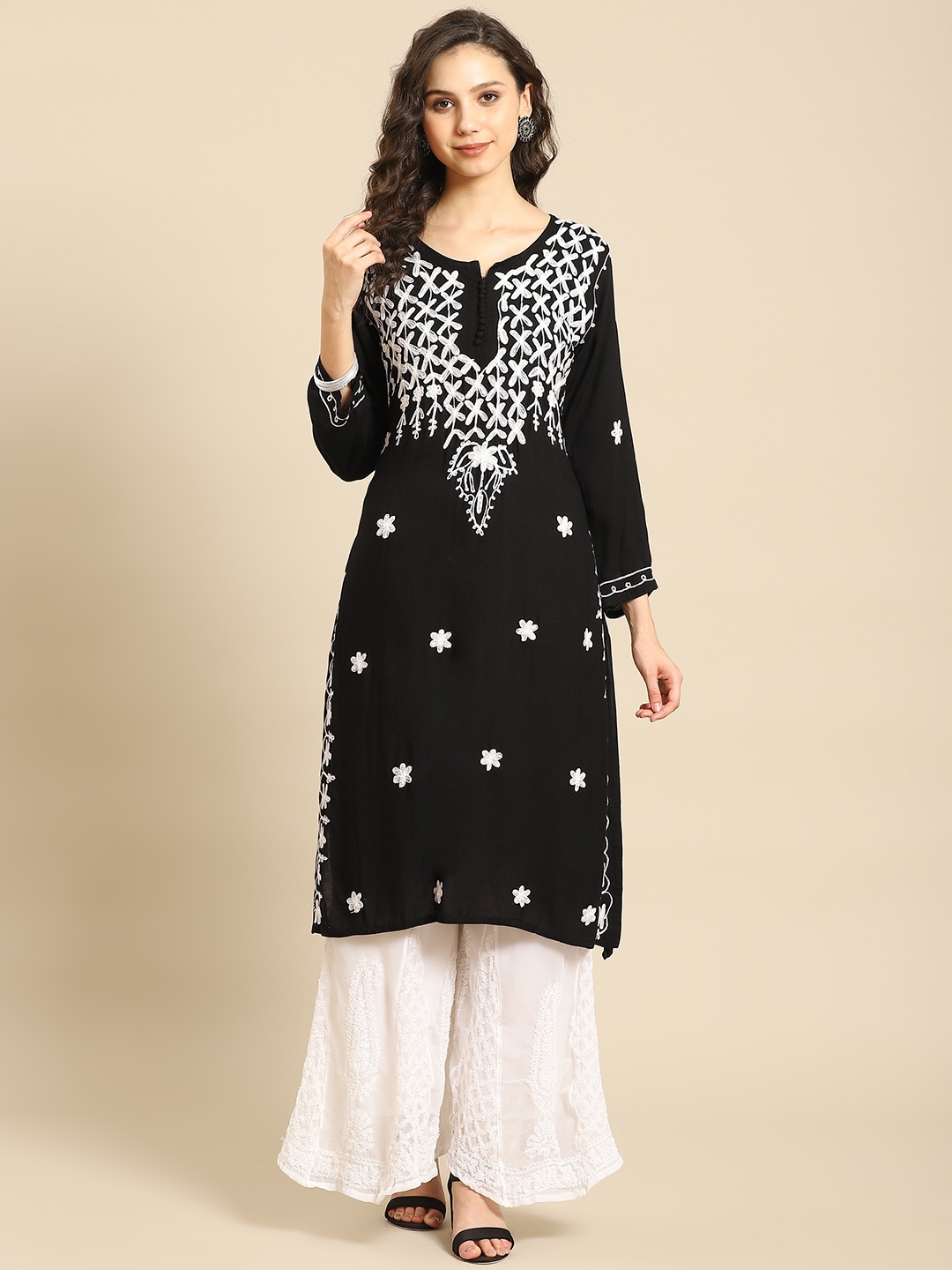 

Saadgi Women Black & White Motifs Chikankari Cotton Handloom Straight Kurta with Palazzos