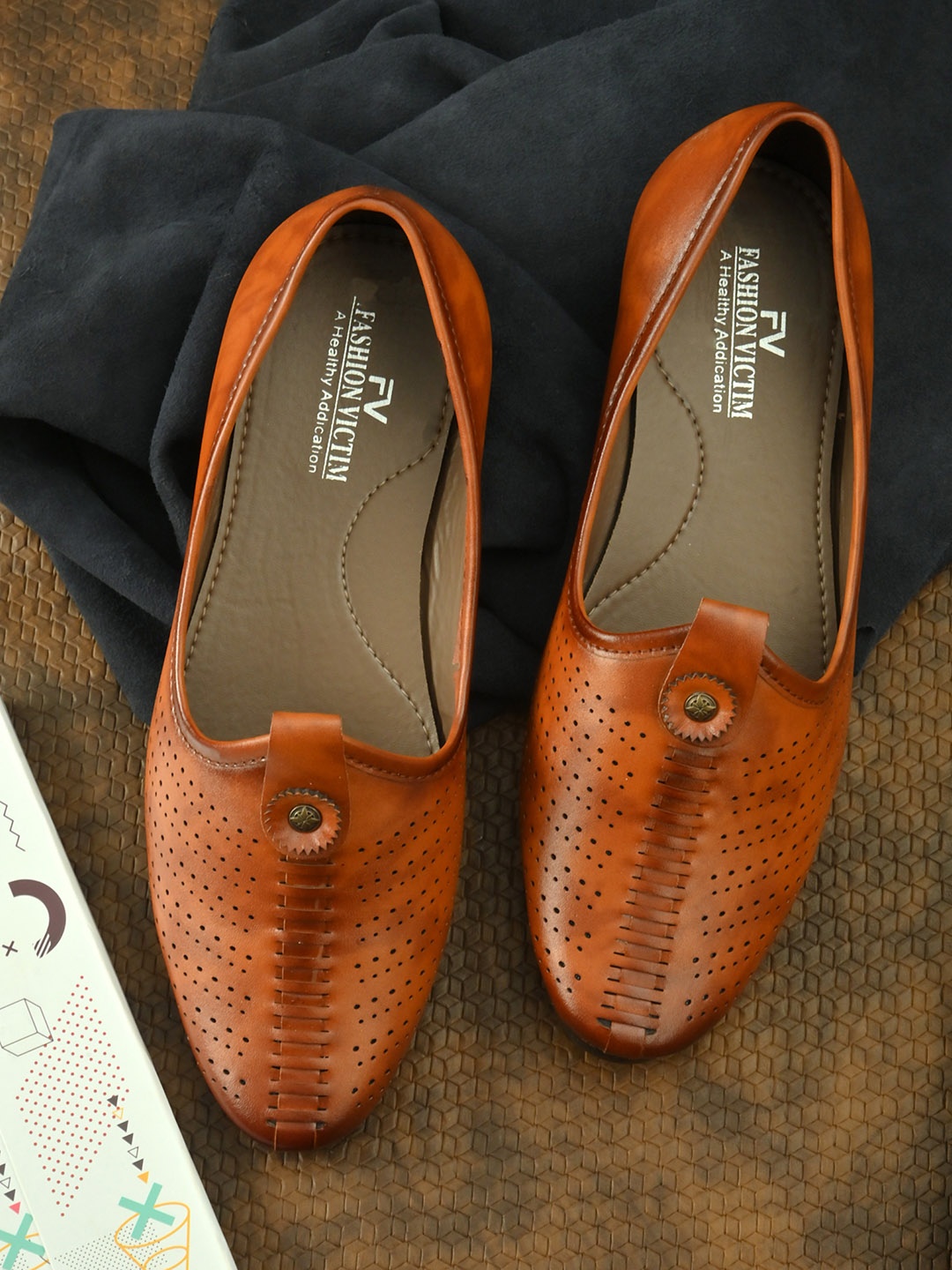 

Fashion Victim Men Tan Brown Perforations Mojaris