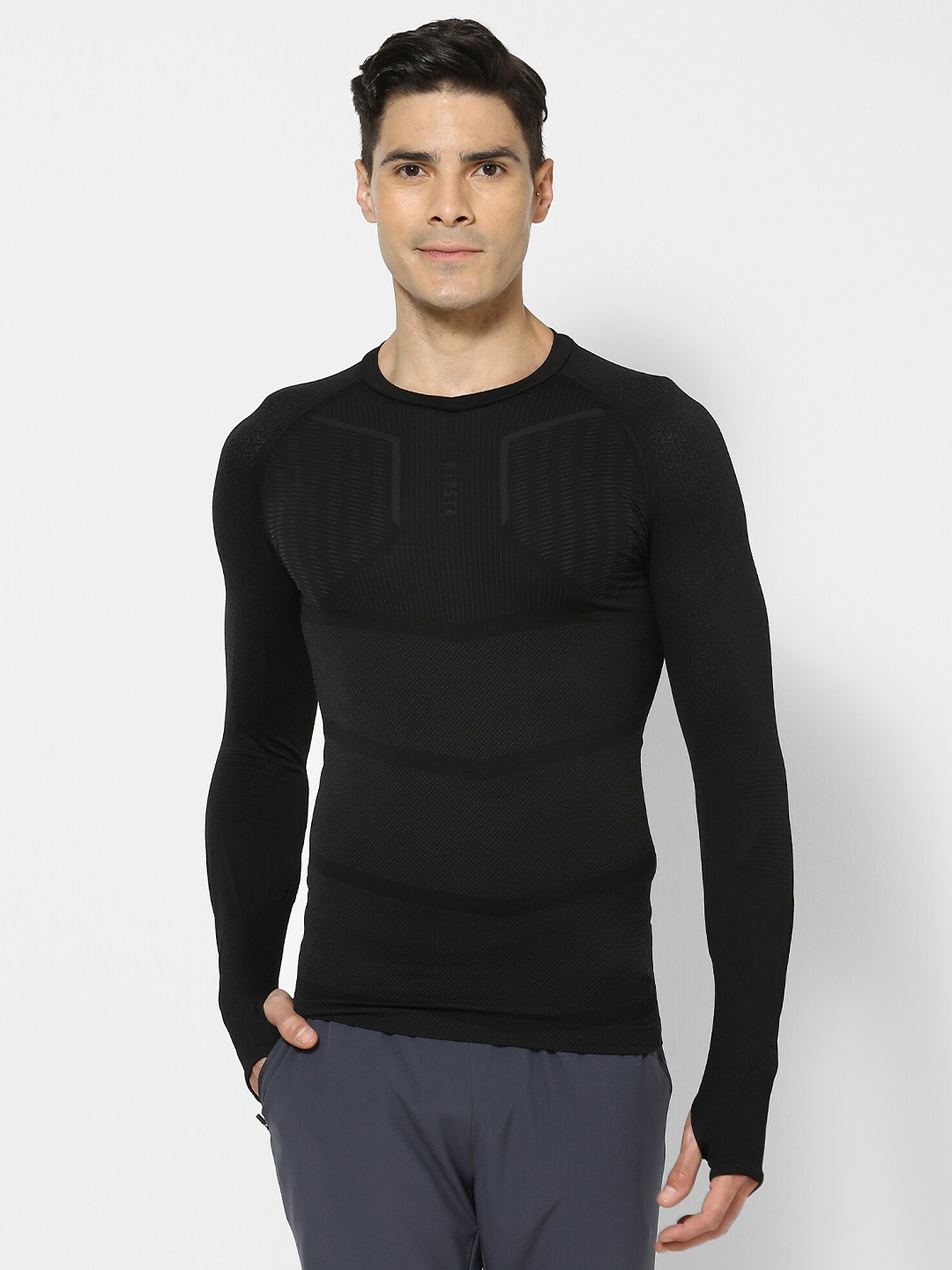 

Kipsta By Decathlon Men Black Solid Round Neck Keepdry Football T-shirt