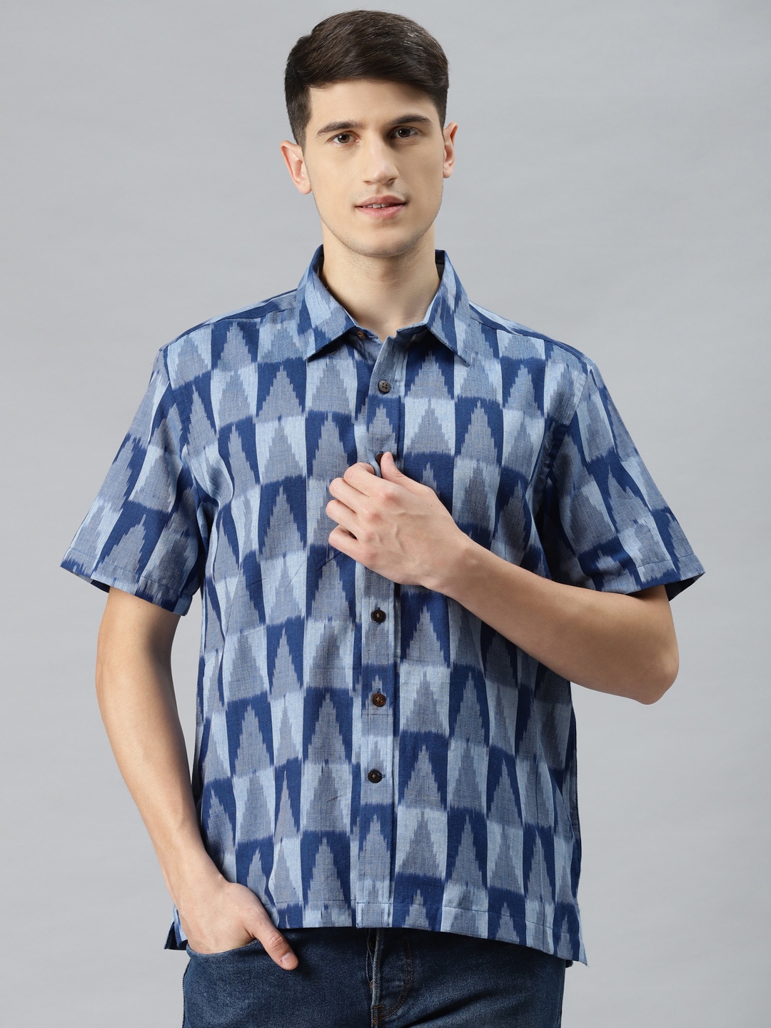 

Fabindia Men Blue Printed Pure Cotton Casual Shirt
