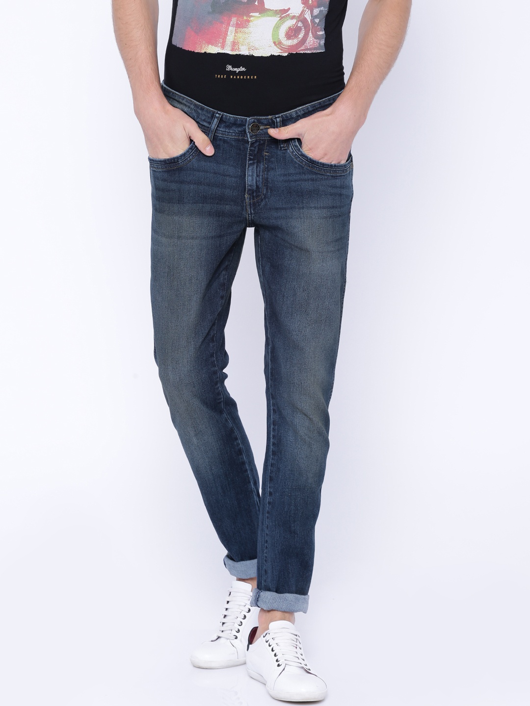 

Wrangler Blue Low-Rise Vegas Fit Jeans