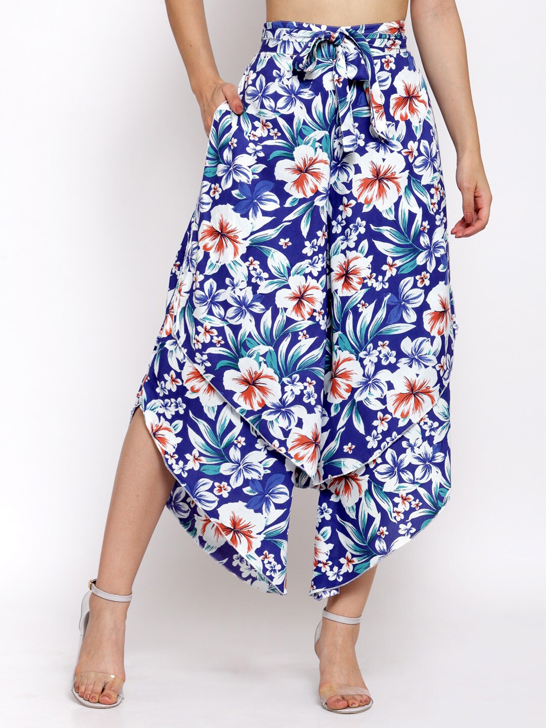 

KLOTTHE Women Blue & White Floral Printed Flared Cropped Palazzos