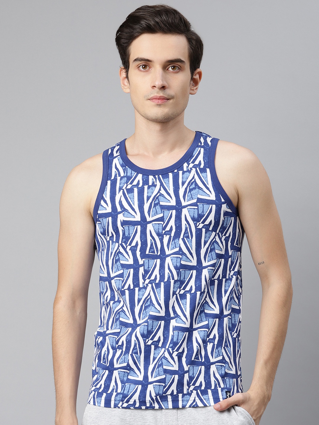 

Pepe Jeans Men Blue & White Printed Gym Vest