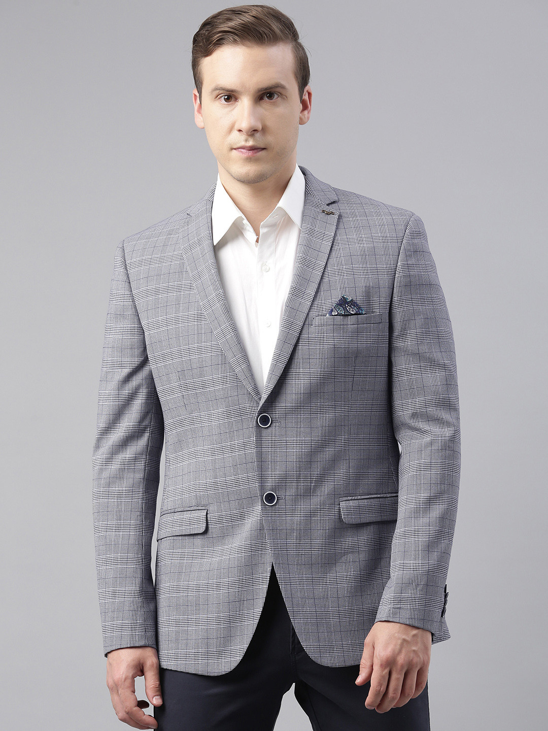 

Theme Men Black & White Checked Fitted Single-Breasted Blazer