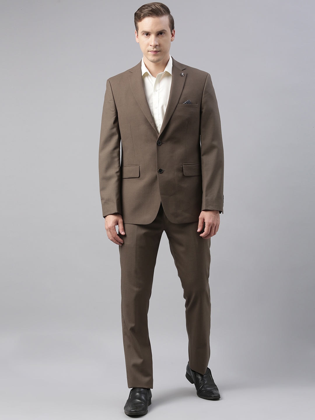 

Theme Men Olive Brown Solid Single-Breasted Formal Suit