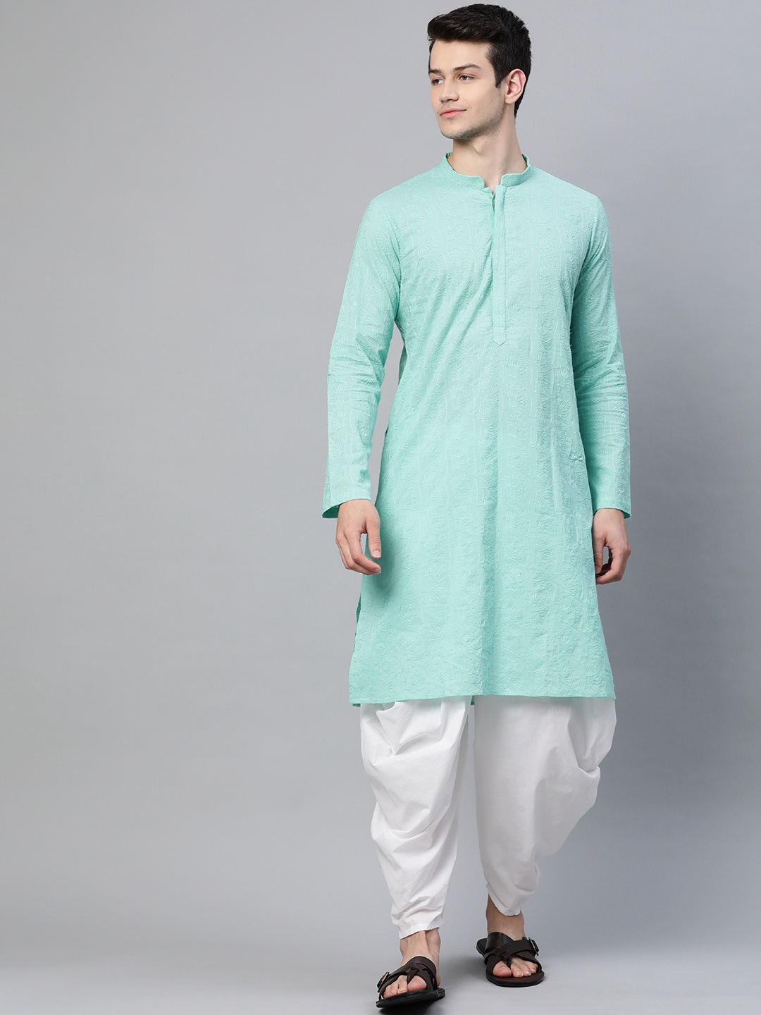 

See Designs Men Sea Green Pure Cotton Chikankari Embroidered Straight Kurta