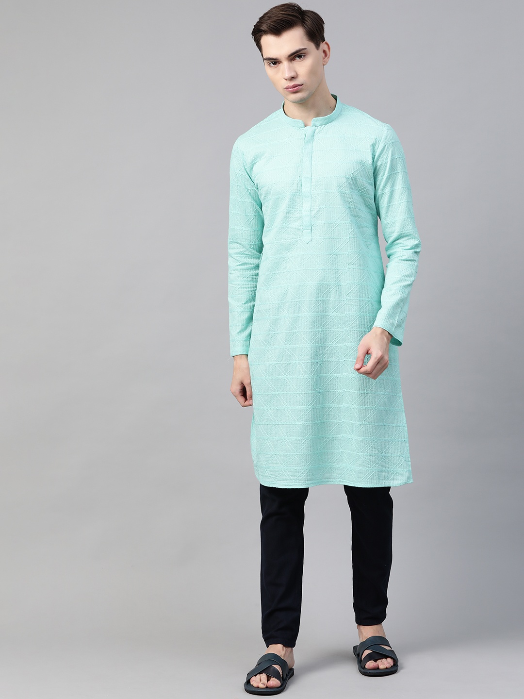 

See Designs Men Blue Geometric Chikankari Embroidered Chikankari Kurta