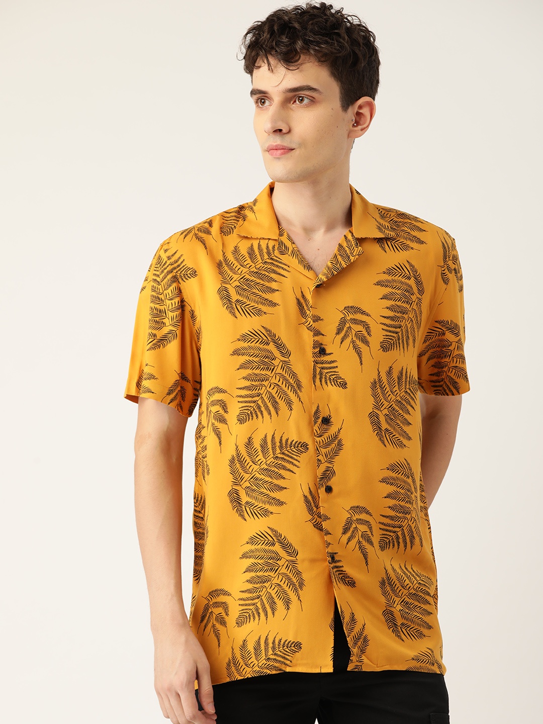 

Hancock Men Mustard Yellow & Black Relaxed Tropical Print Casual Shirt