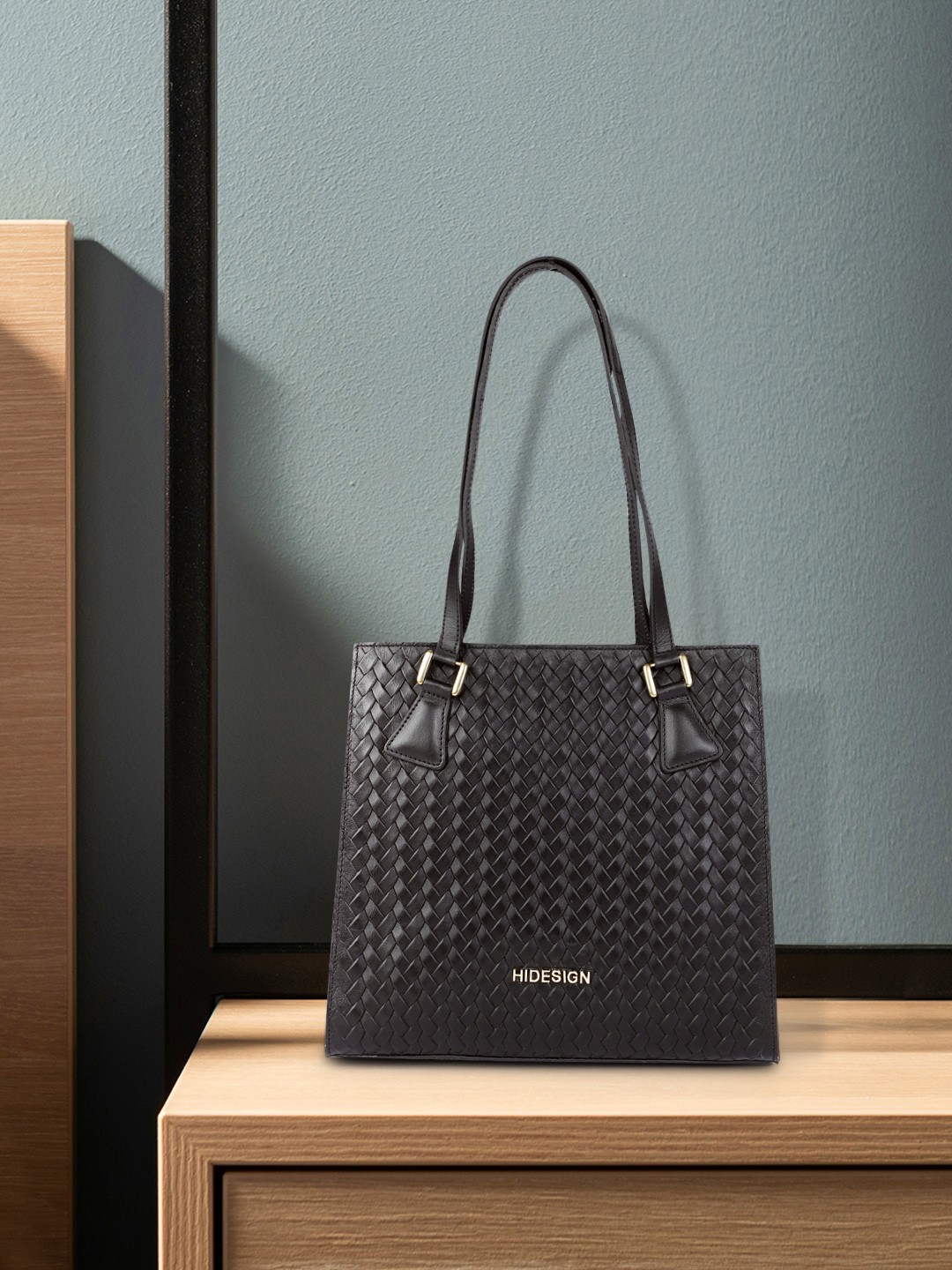 

Hidesign Black Woven Design Leather Structured Shoulder Bag