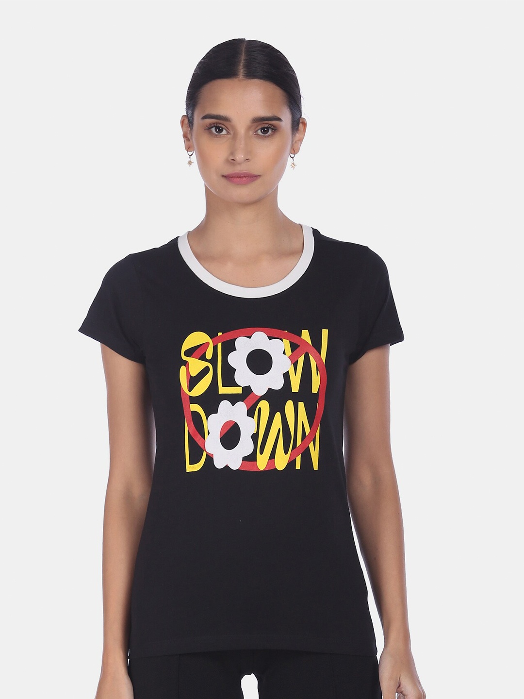

Sugr Women Black Printed Round Neck T-shirt