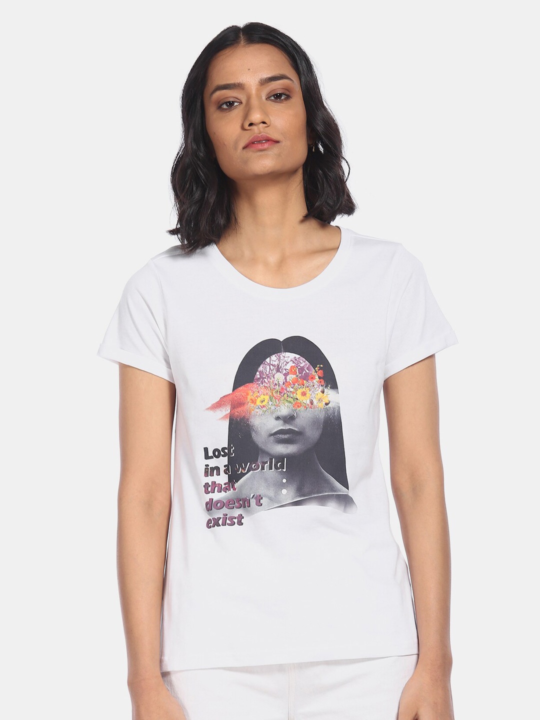 

Sugr Women White Graphic Printed Round Neck T-shirt