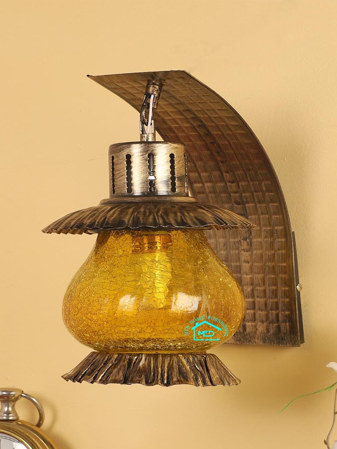 

MFD HOME FURNISHING Copper Self Design Pendant Light