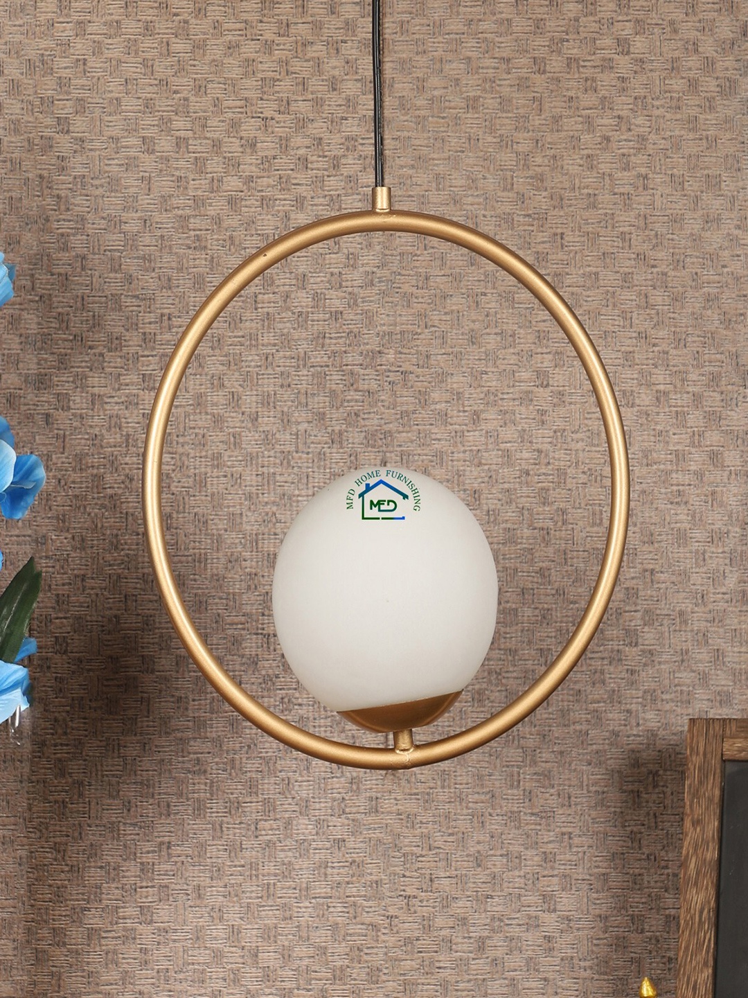 

MFD HOME FURNISHING Gold-Toned & White Self Design Quirky Pendant Lamp