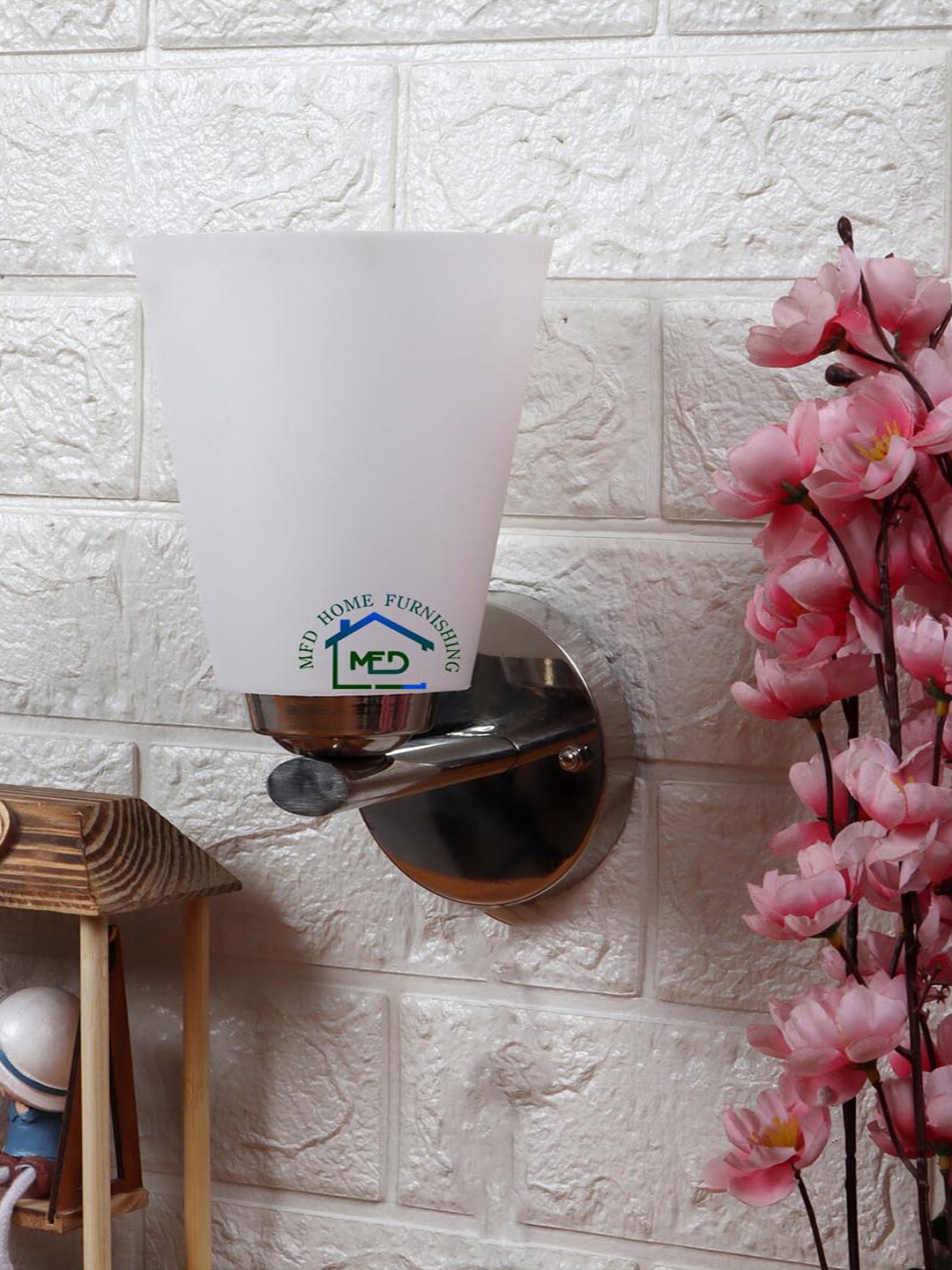 

MFD HOME FURNISHING White & Steel Solid Traditional Lamp