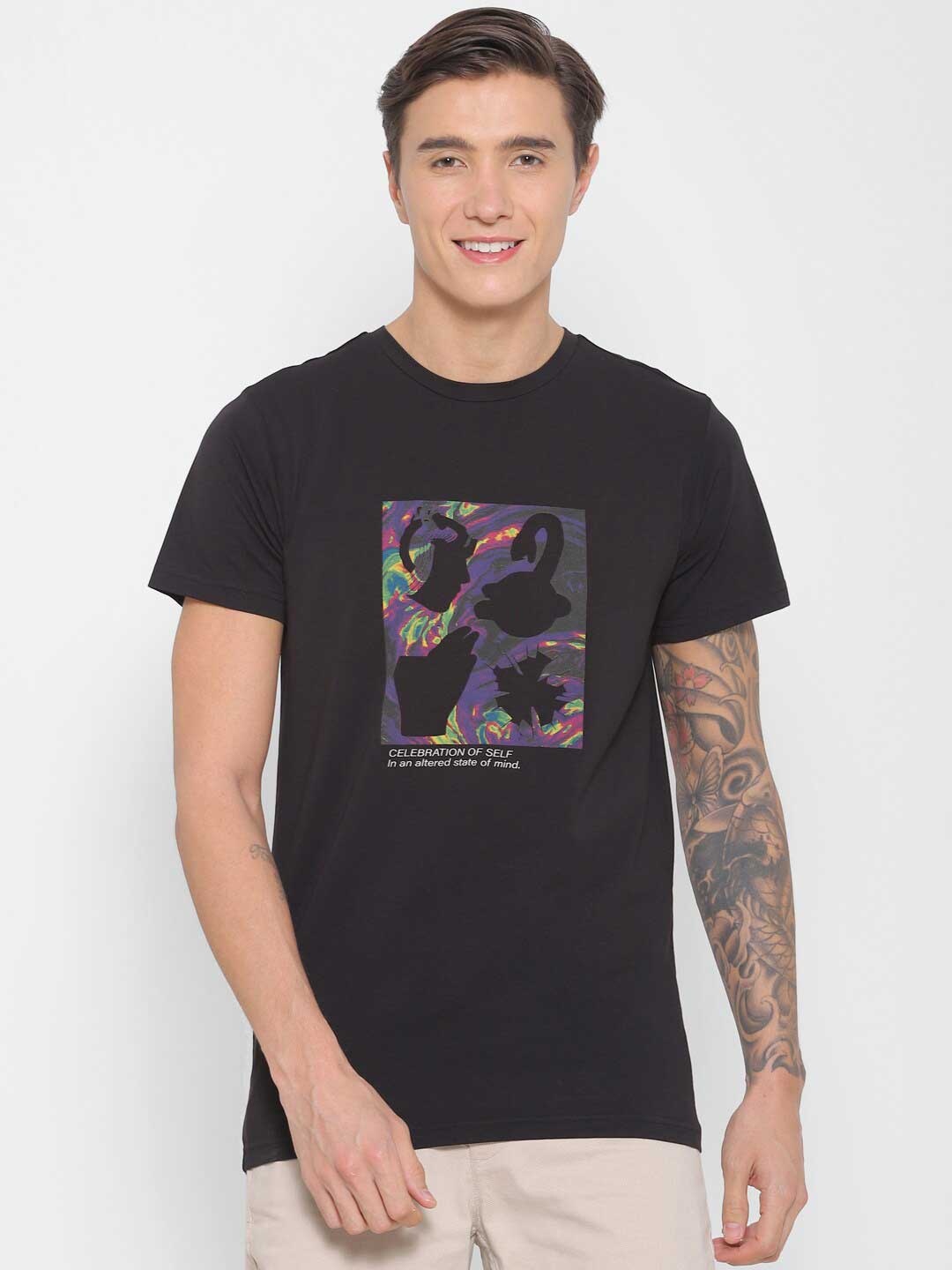 

FOREVER 21 Men Black Printed Round Neck T-shirt